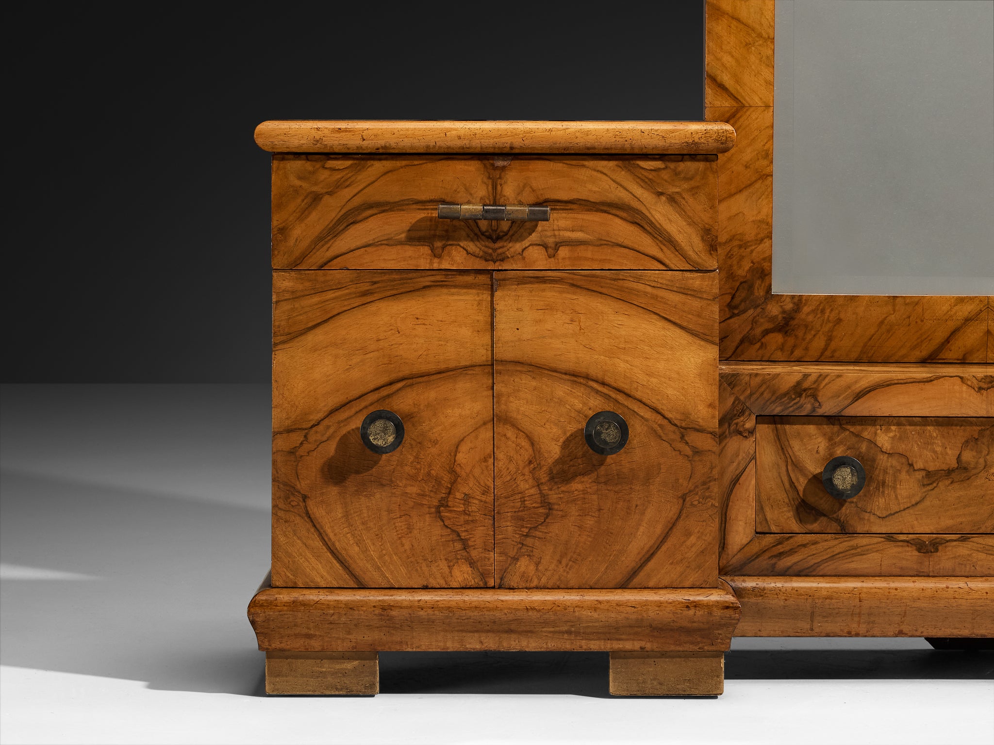 Gaetano Borsani for Atelier di Varedo Vanity Set with Stool in Walnut Burl Tables Morentz