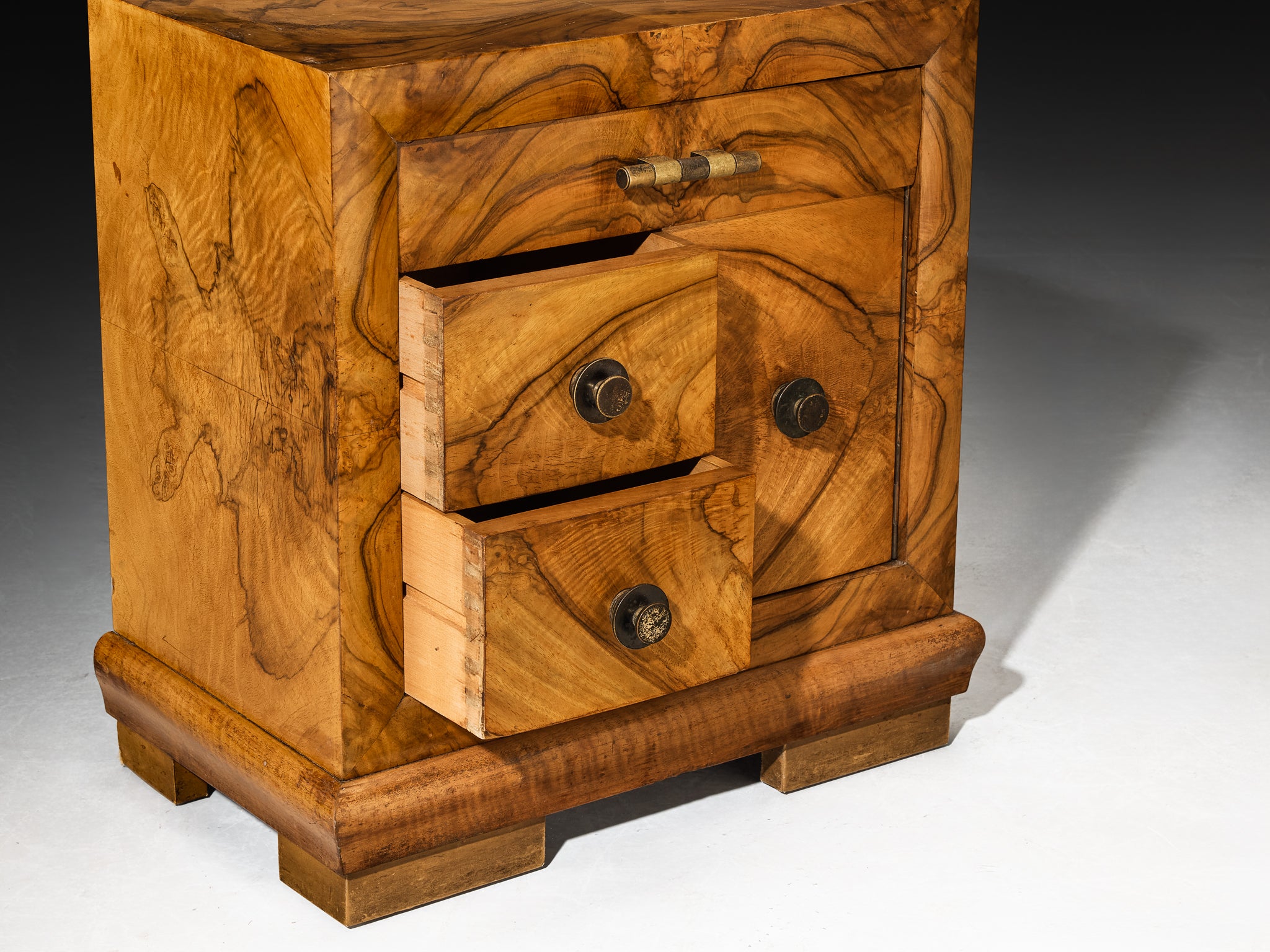 Gaetano Borsani for Atelier di Varedo Nightstands in Walnut Burl and Brass More Furniture and Collectibles Morentz