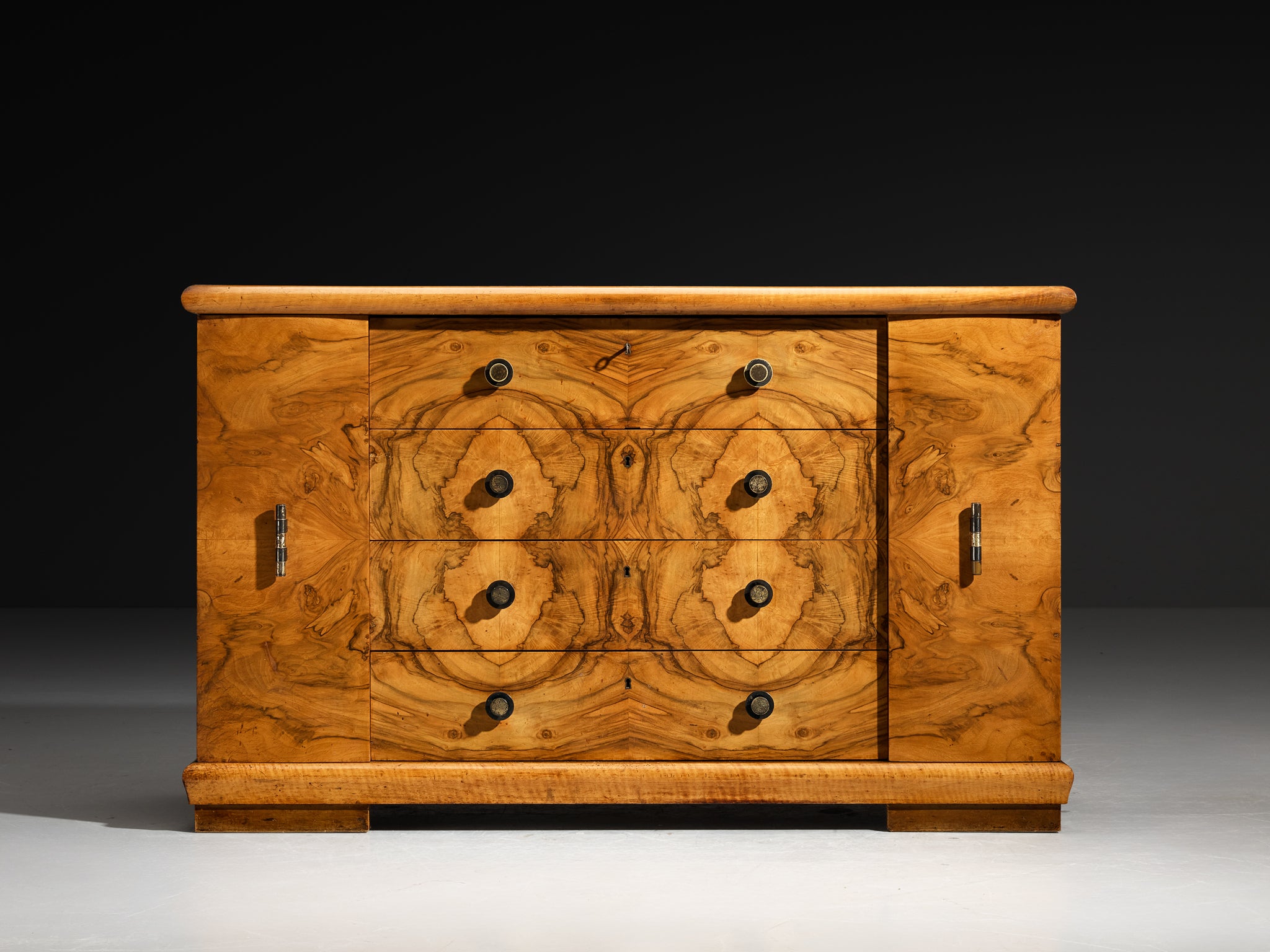 Gaetano Borsani for Atelier di Varedo Chest of Drawers in Walnut Burl and Brass Case pieces and storage cabinets Morentz