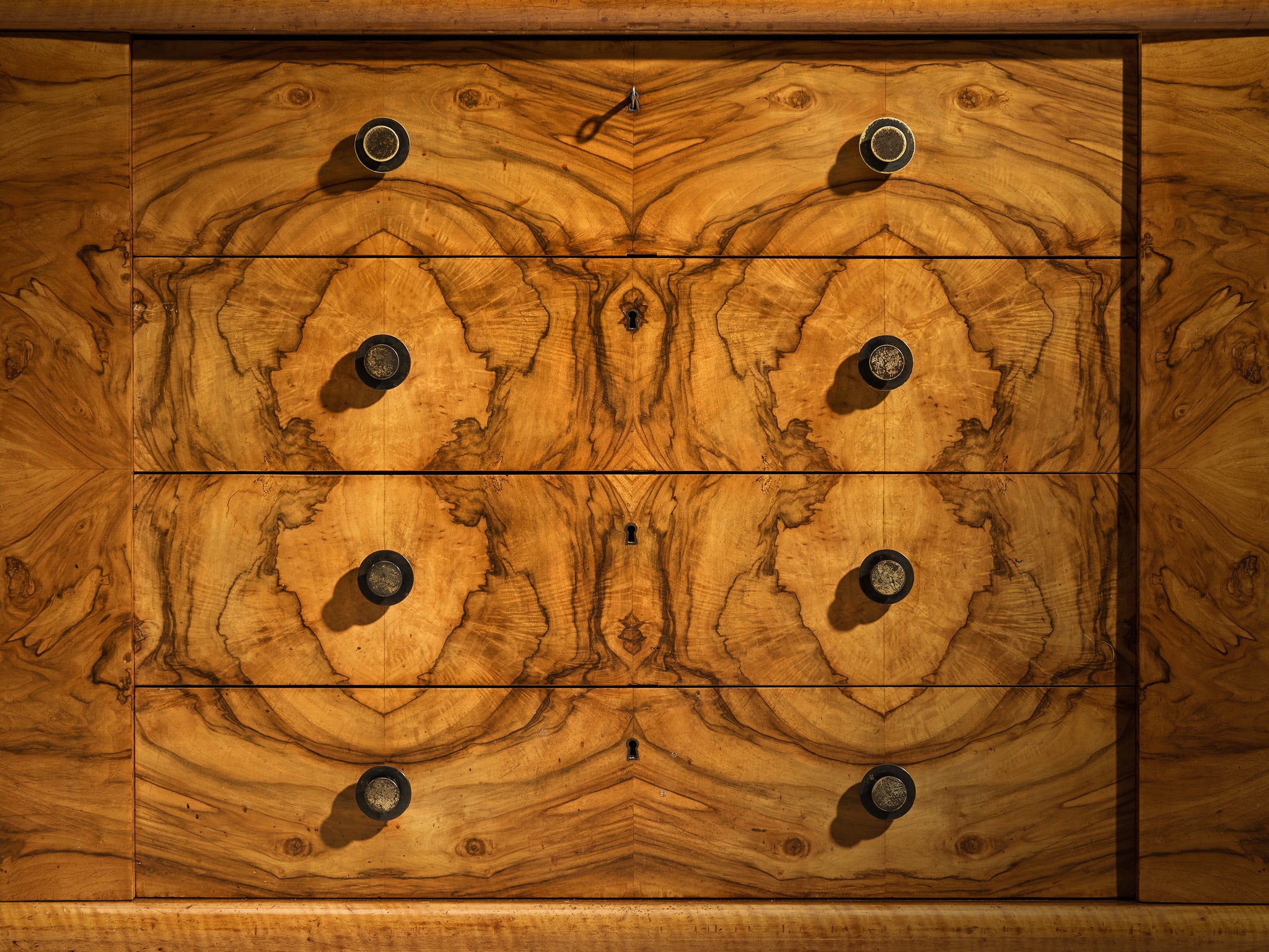 Gaetano Borsani for Atelier di Varedo Chest of Drawers in Walnut Burl and Brass Case pieces and storage cabinets Morentz