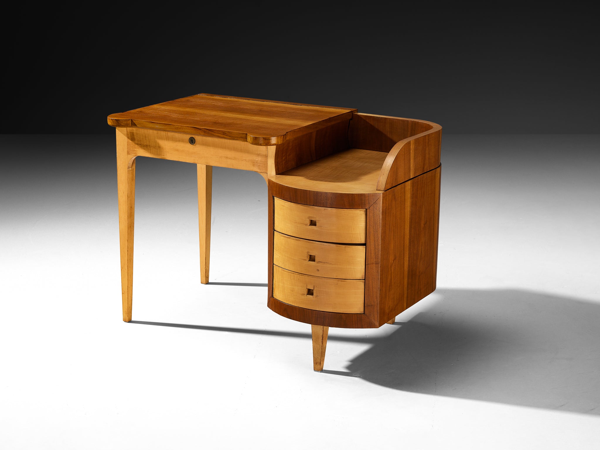 M.C. Magnani & A. Schieppati 1950s Milanese Vanity Table in Walnut and Maple Tables Morentz