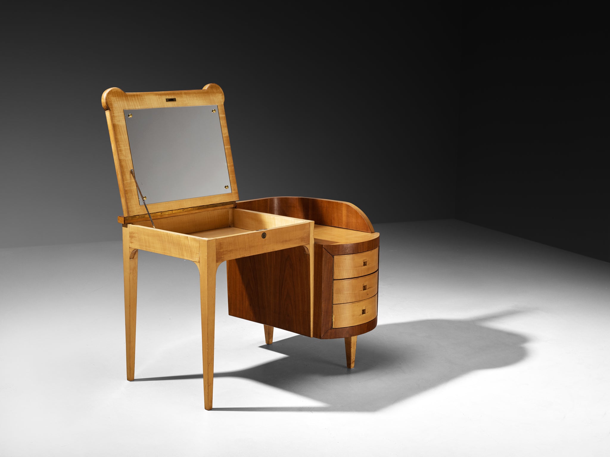 M.C. Magnani & A. Schieppati 1950s Milanese Vanity Table in Walnut and Maple Tables Morentz