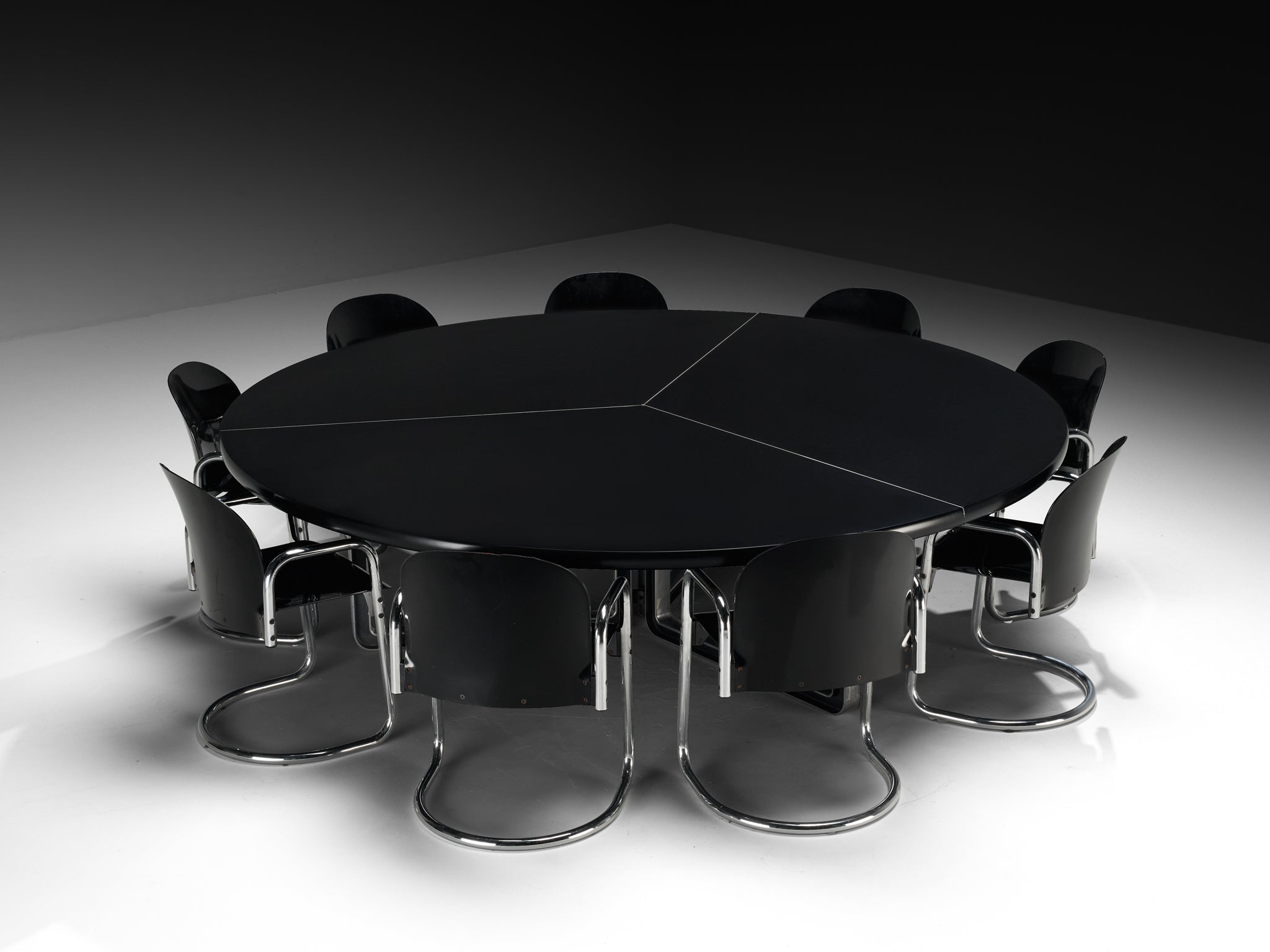 Italian Set with Dialogo Dessau Chairs and Centro Progetti Tecno Table