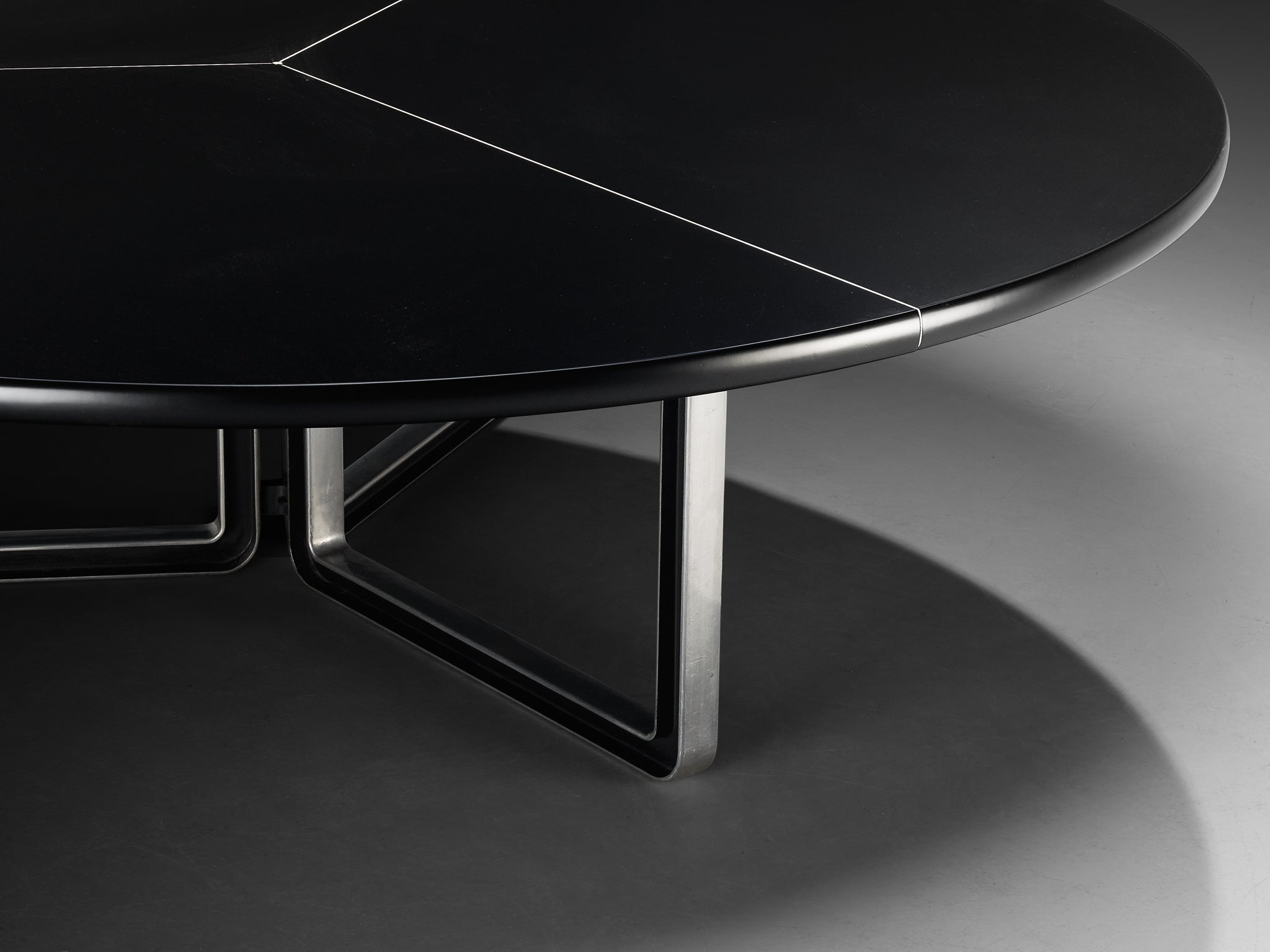 Centro Progetti Tecno Large Round Dining Or Conference Table Tables Morentz