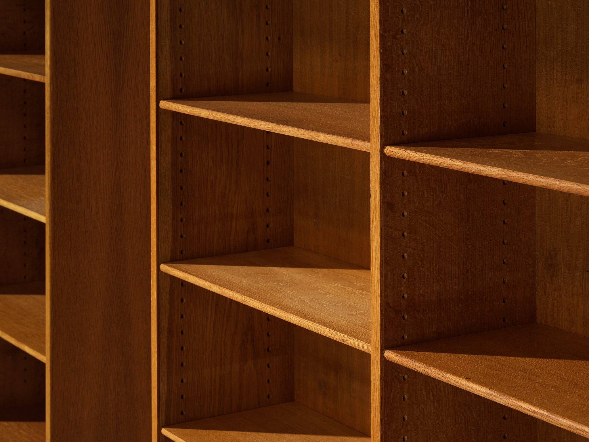 Børge Mogensen Bookcases in Oak with Open Shelving Case pieces and storage cabinets Morentz