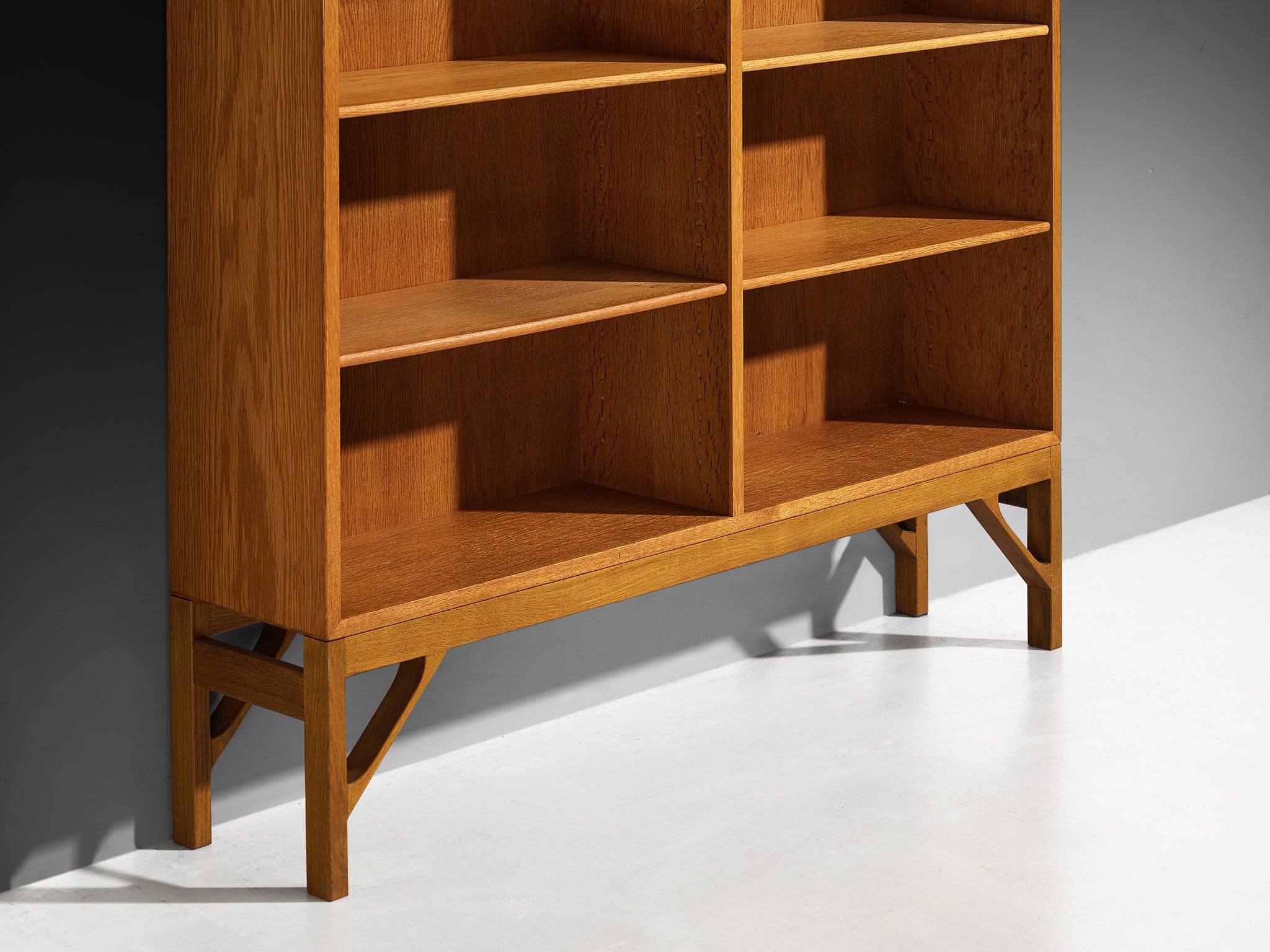 Børge Mogensen Bookcase in Oak with Open Shelving Case pieces and storage cabinets Morentz