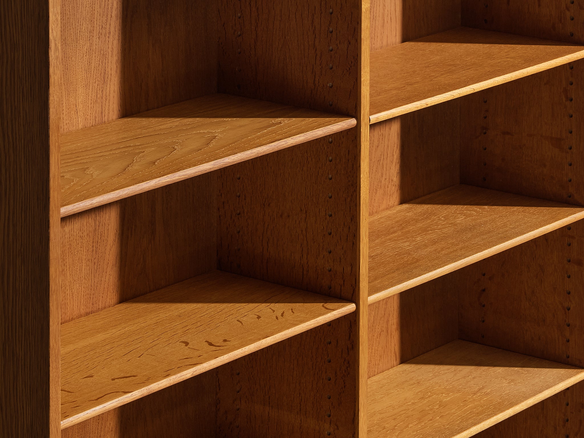 Børge Mogensen Bookcase in Oak with Open Shelving Case pieces and storage cabinets Morentz