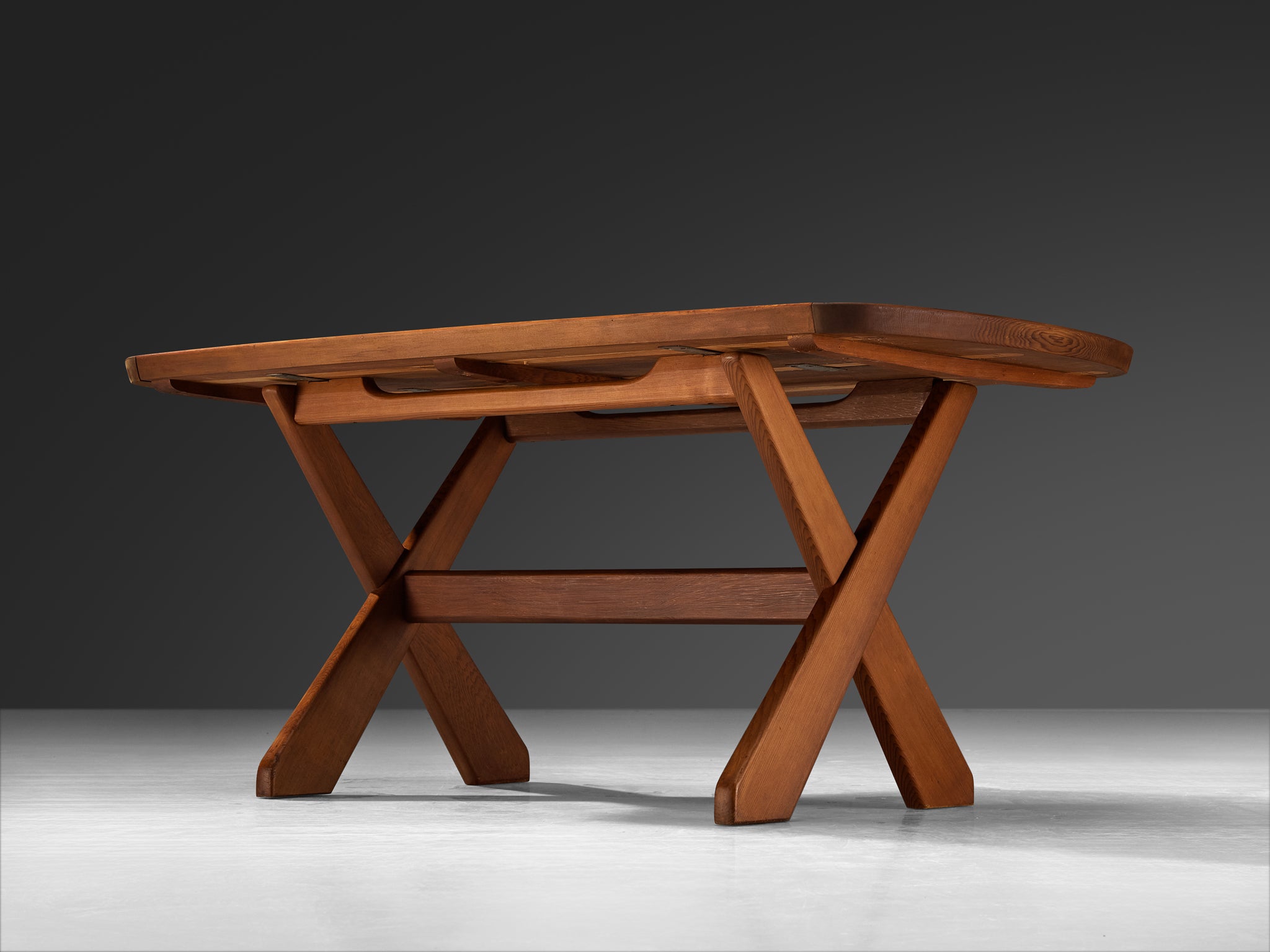 Sculptural Danish Extendable Dining Table in Oregon Pine Tables Morentz