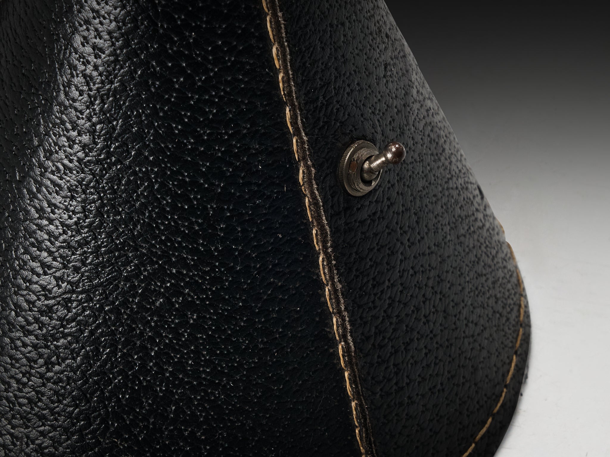 Valentí Spanish Floor Lamp in Black Stitched Saddle Leather Lighting Morentz