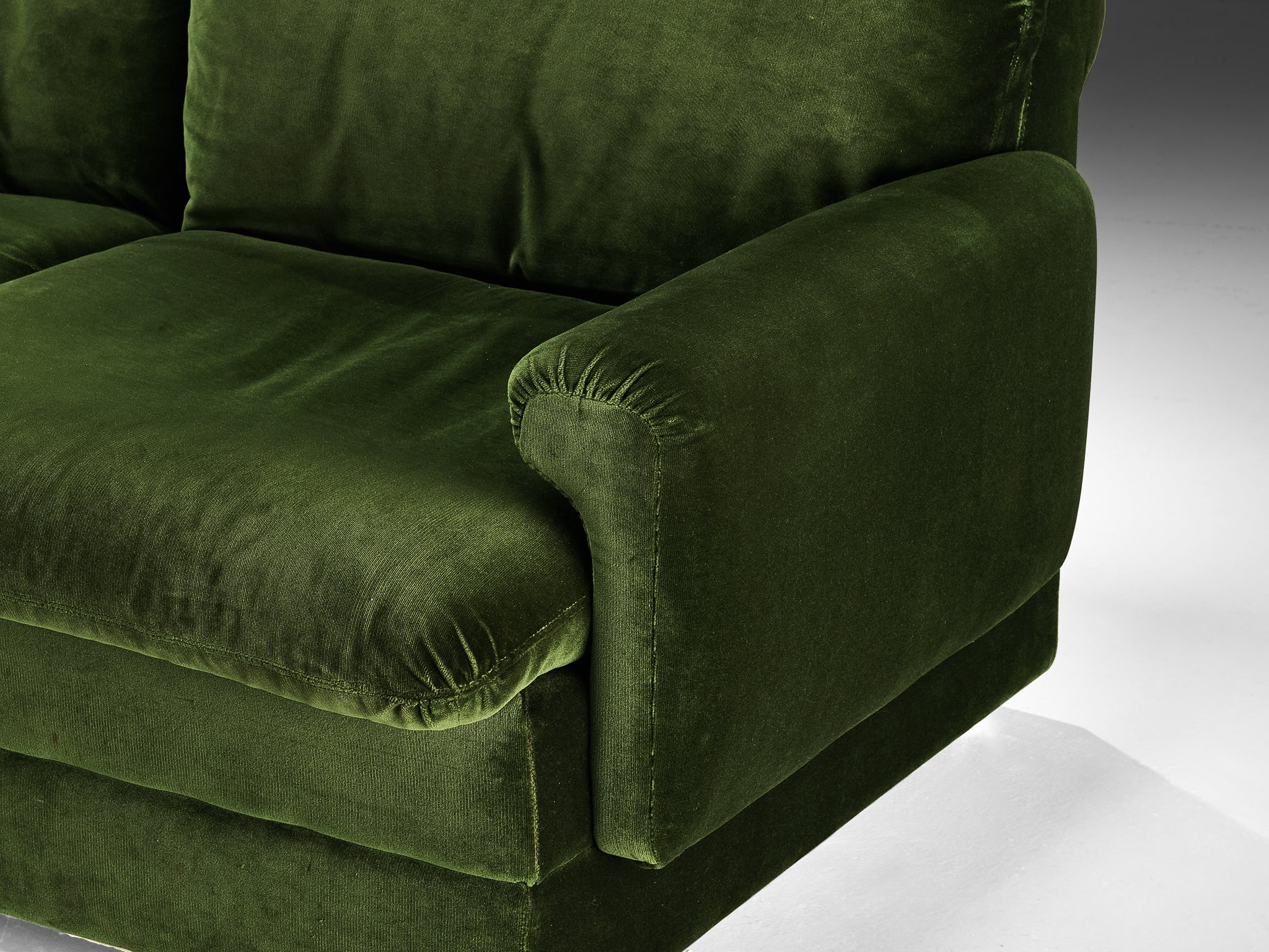 Postmodern Sectional Sofa in Deep Green Fabric Seating Morentz
