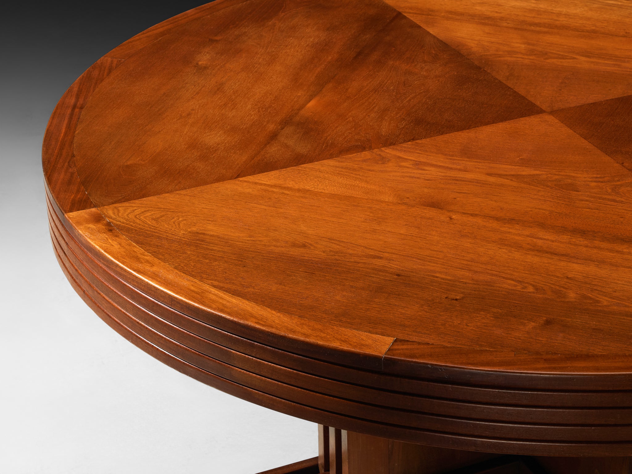Art Deco Revival Round Dining Table in Mahogany Tables Morentz