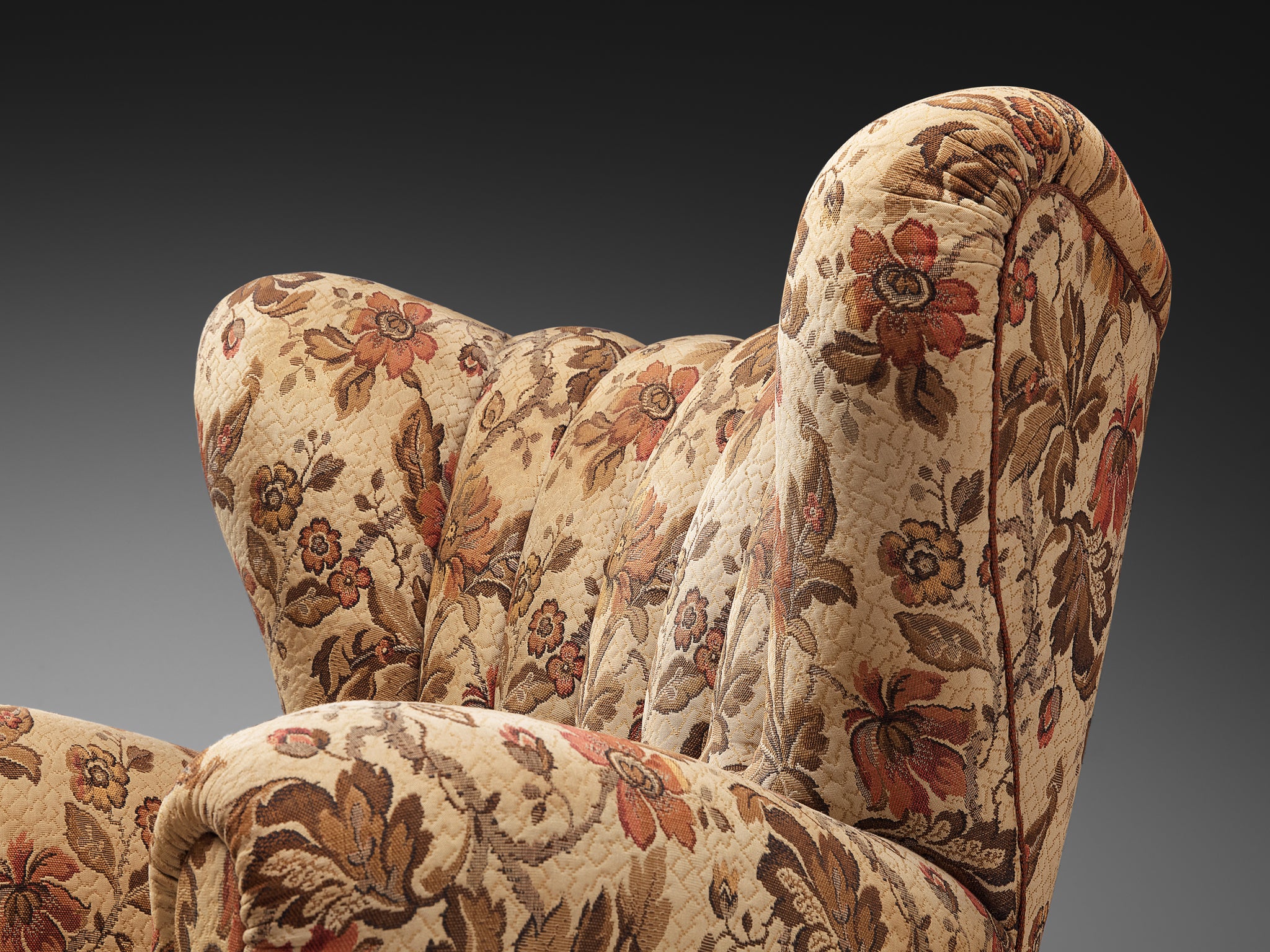 Mid-Century Bulky Lounge Chair in Patterned Upholstery Seating Morentz