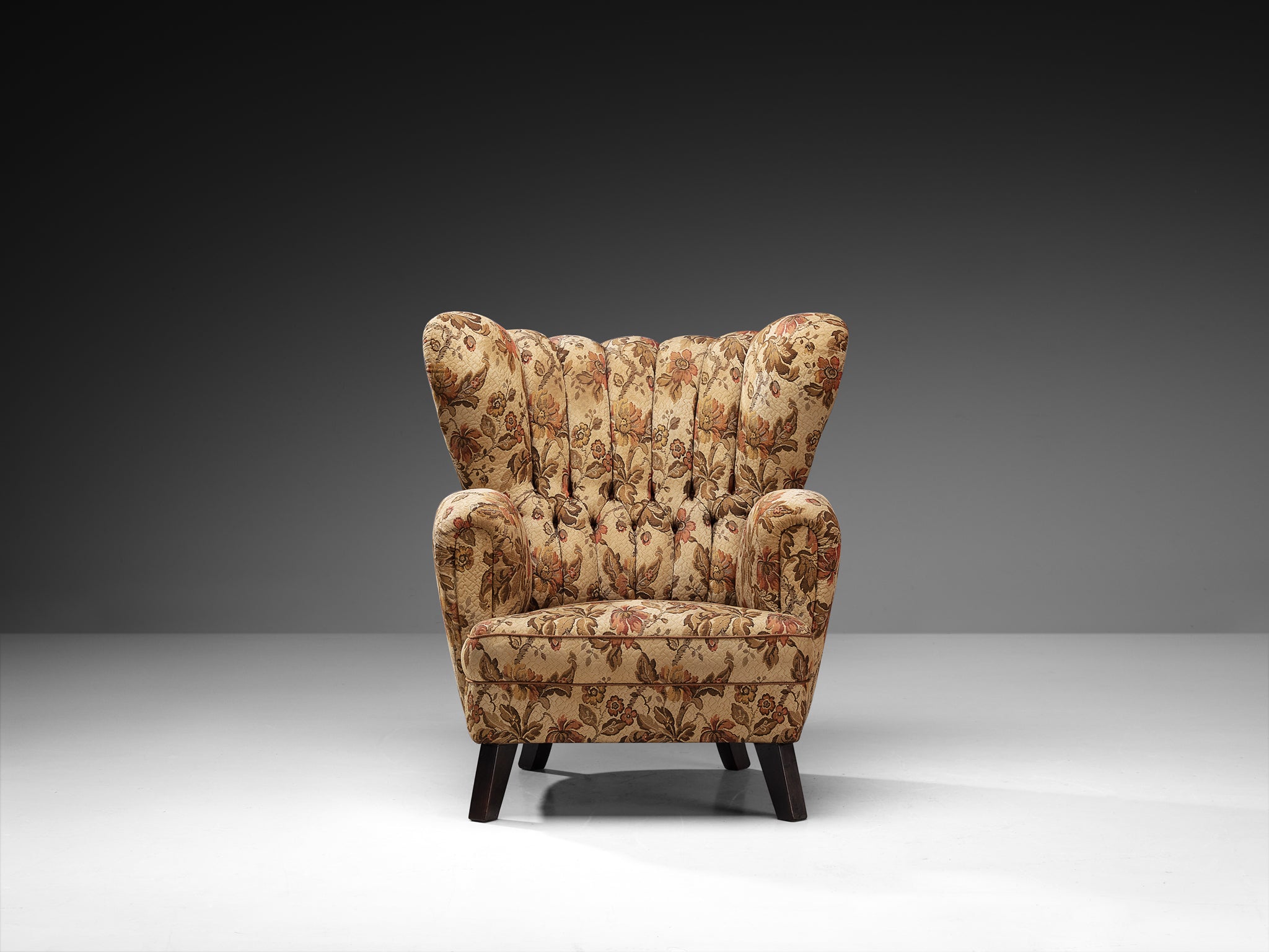 Mid-Century Bulky Lounge Chair in Patterned Upholstery Seating Morentz