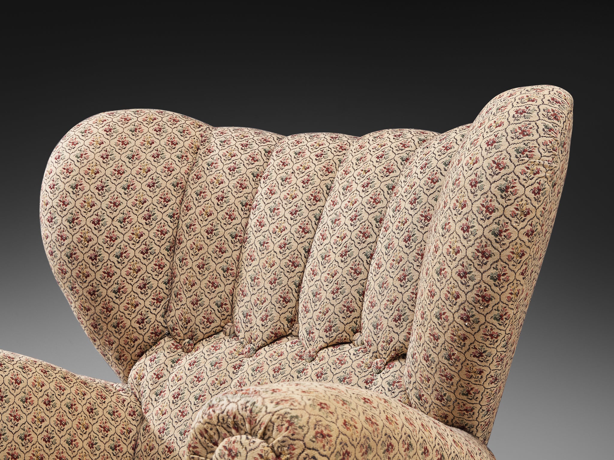 Mid-Century Bulky Lounge Chair in Beige Patterned Upholstery Seating Morentz