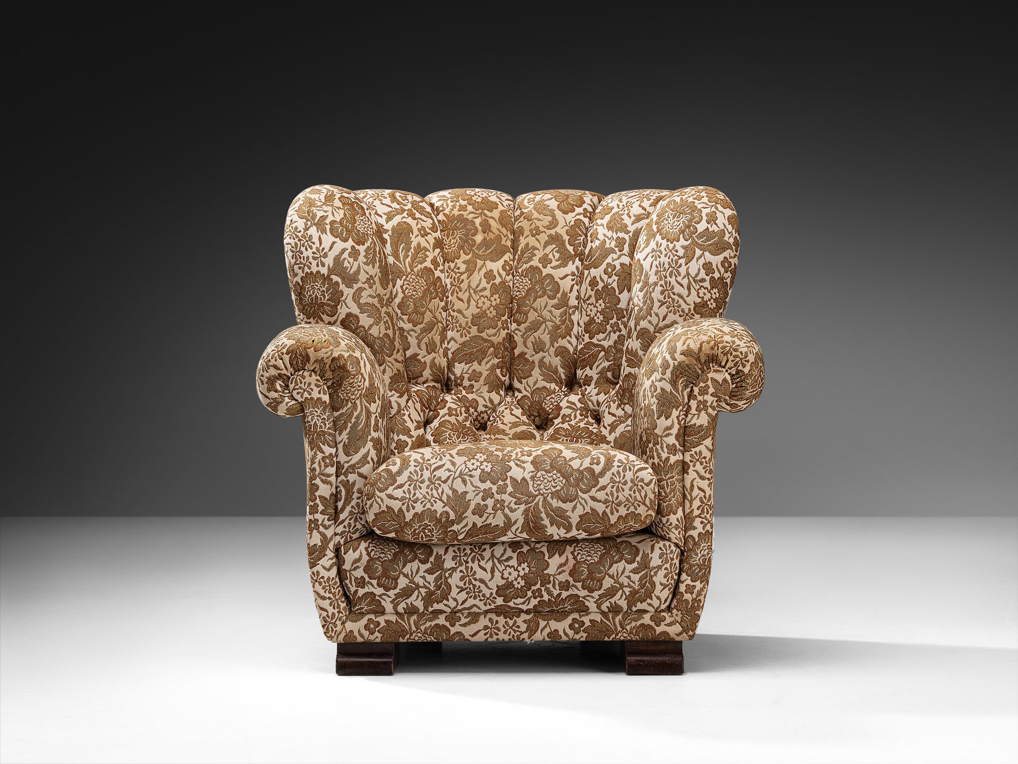 Mid-Century Bulky Lounge Chair in Patterned Upholstery Seating Morentz