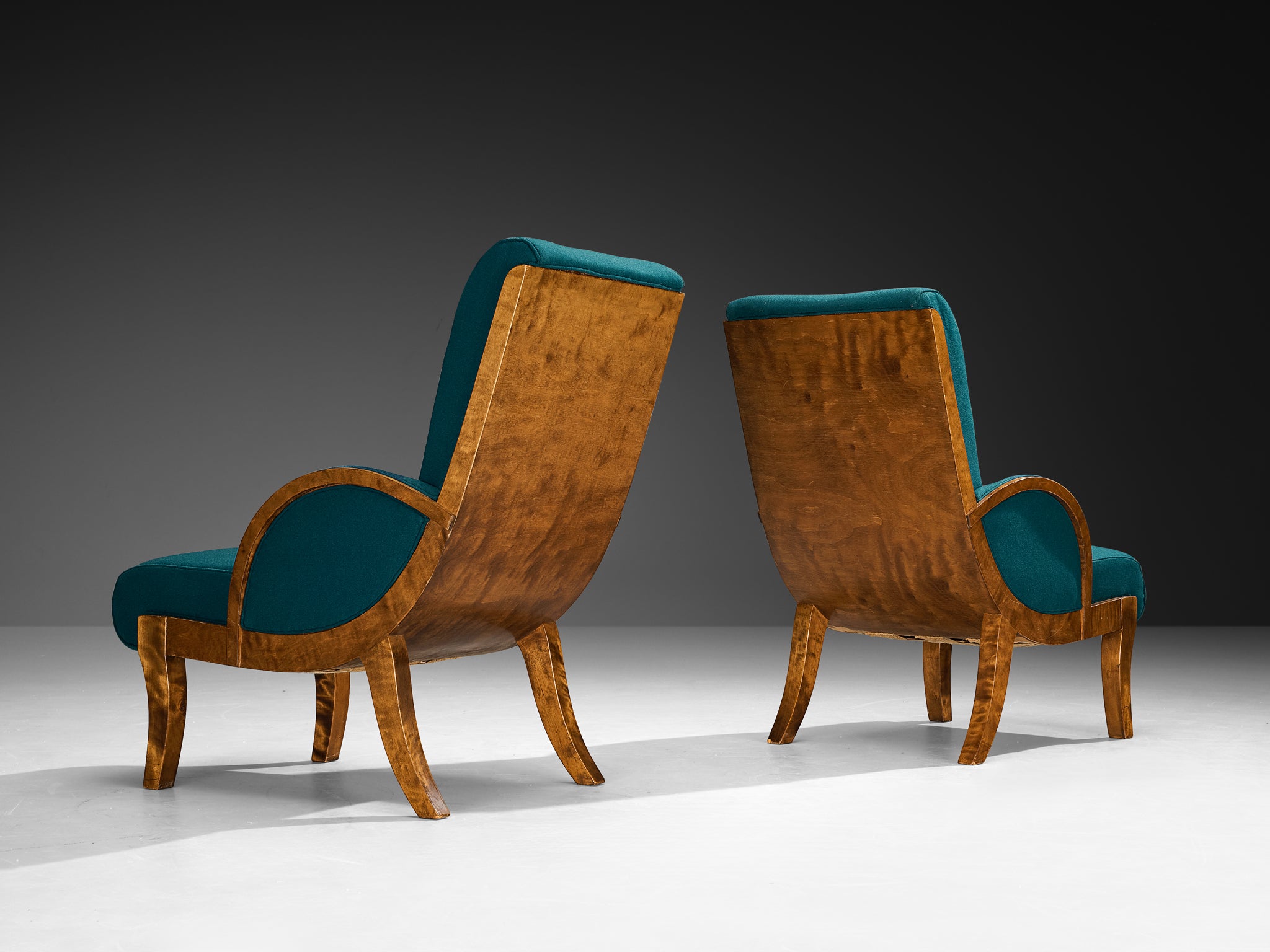 1930s Pair of Finnish Art Deco Curved Lounge Chairs in Birch Seating Morentz