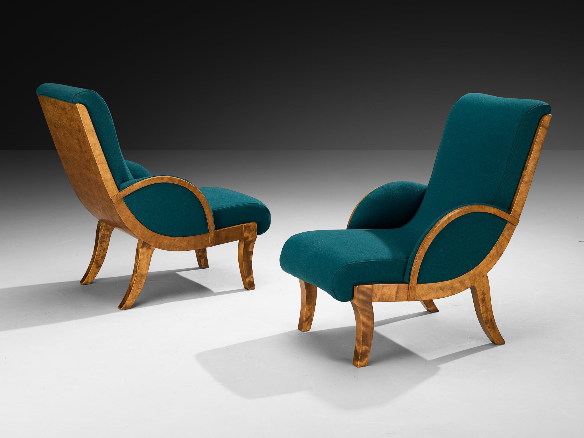 1930s Pair of Finnish Art Deco Curved Lounge Chairs in Birch Seating Morentz