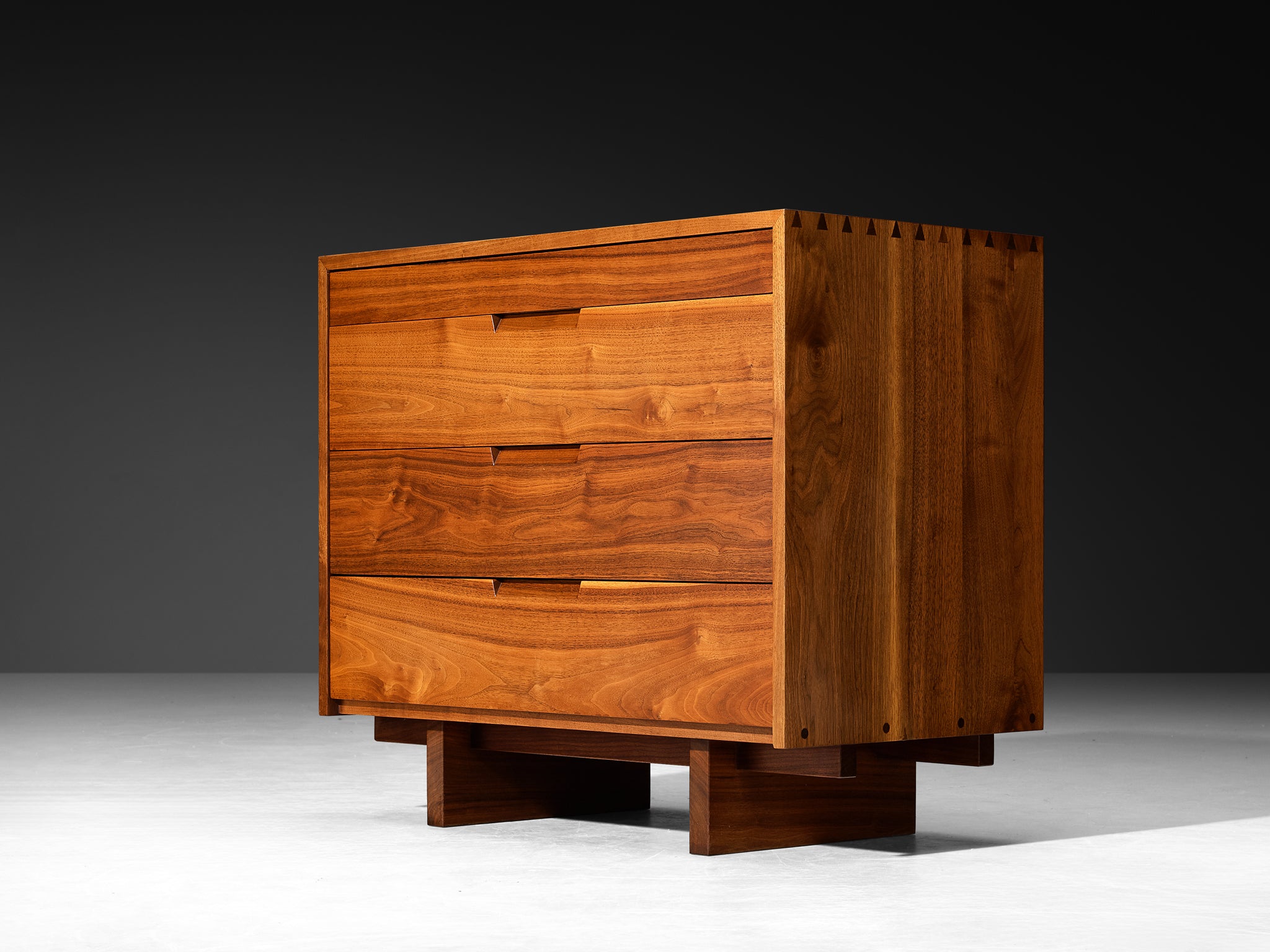 George Nakashima for George Nakashima Studio Pair of Chests of Drawers in Walnut Case pieces and storage cabinets Morentz