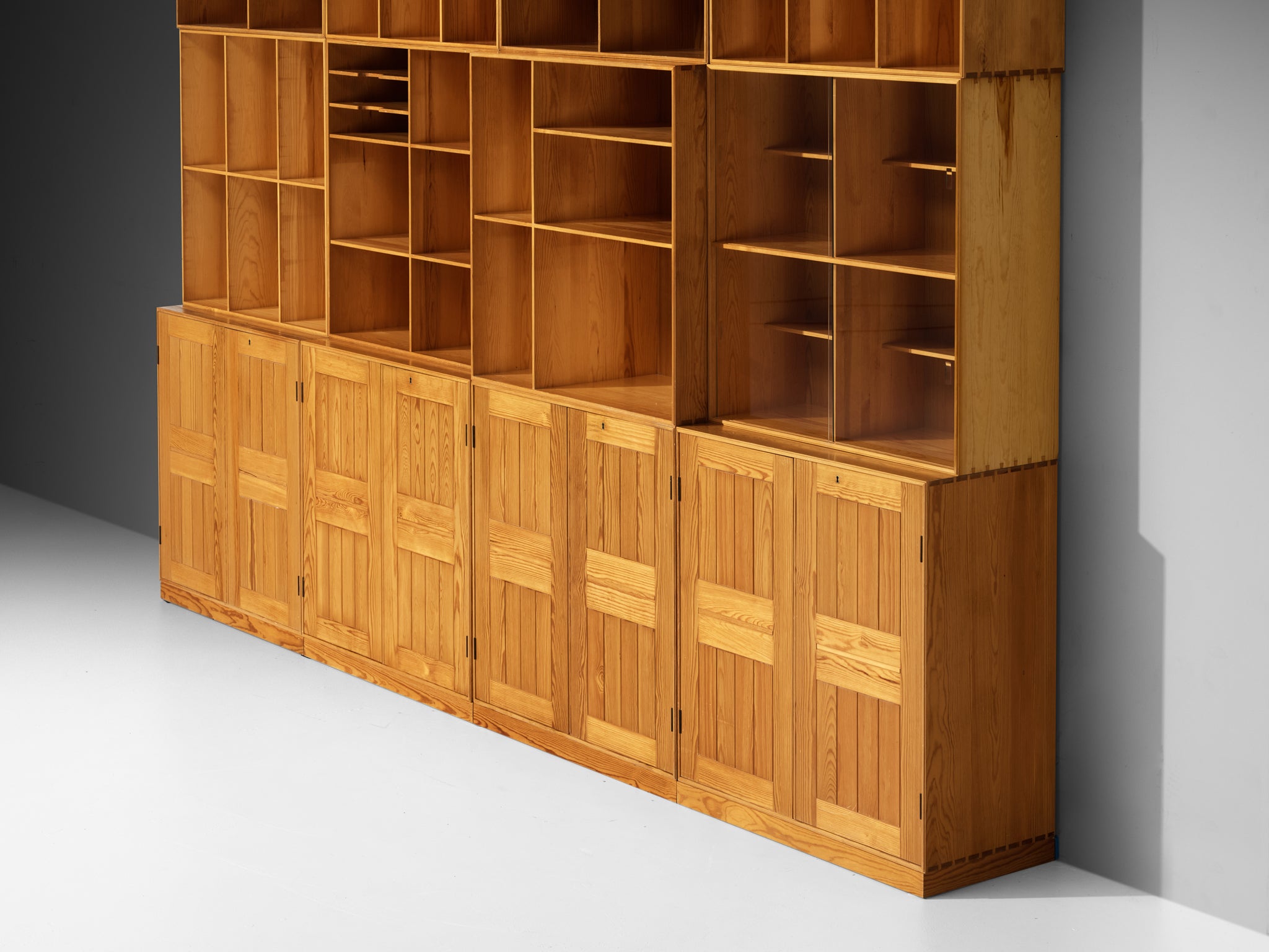 Mogens Koch for Rud Radmussen Modular Bookcase in Pine Case pieces and storage cabinets Morentz