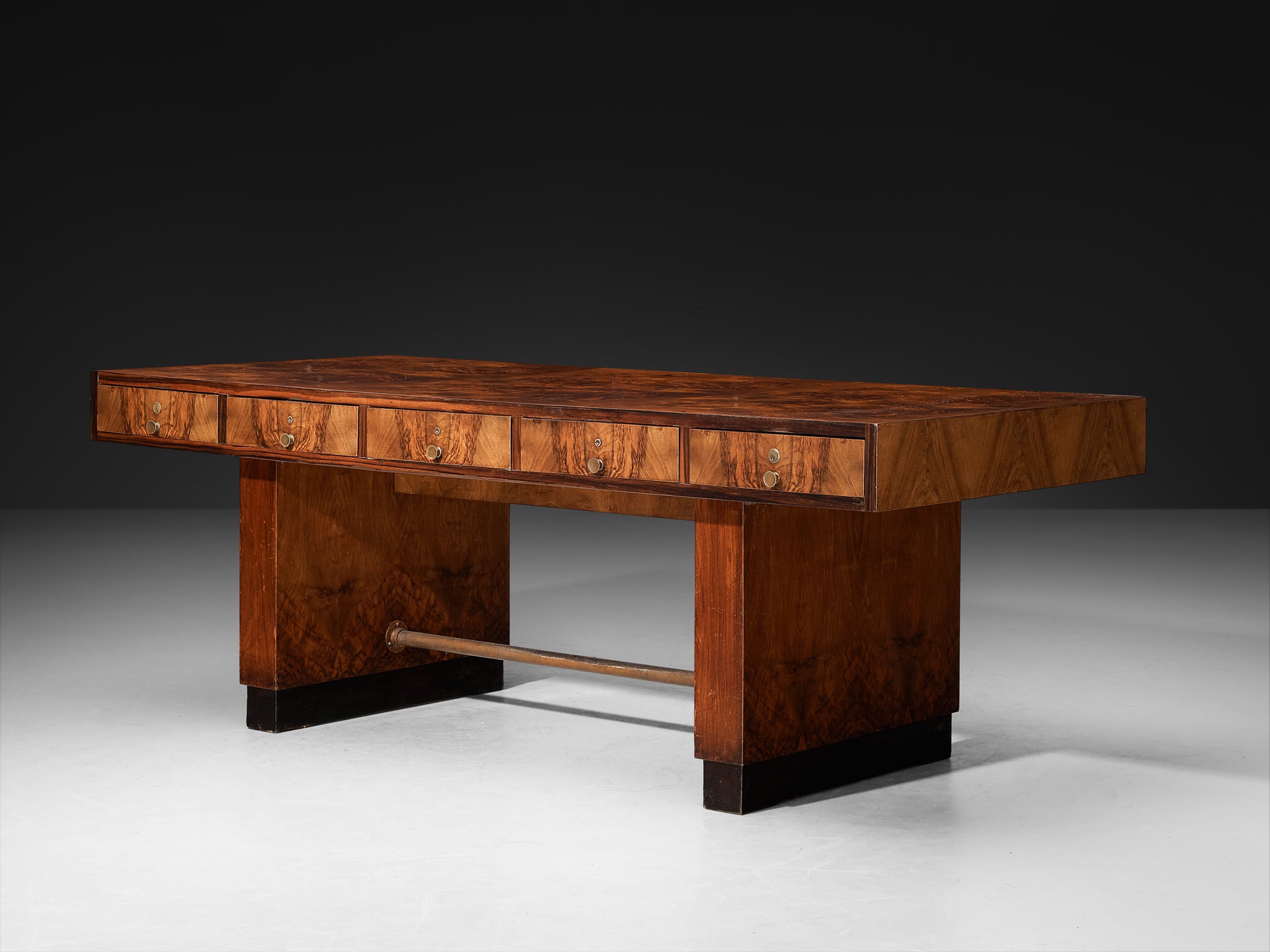 1930s Italian Rationalist Executive Desk in Walnut Burl Tables Morentz
