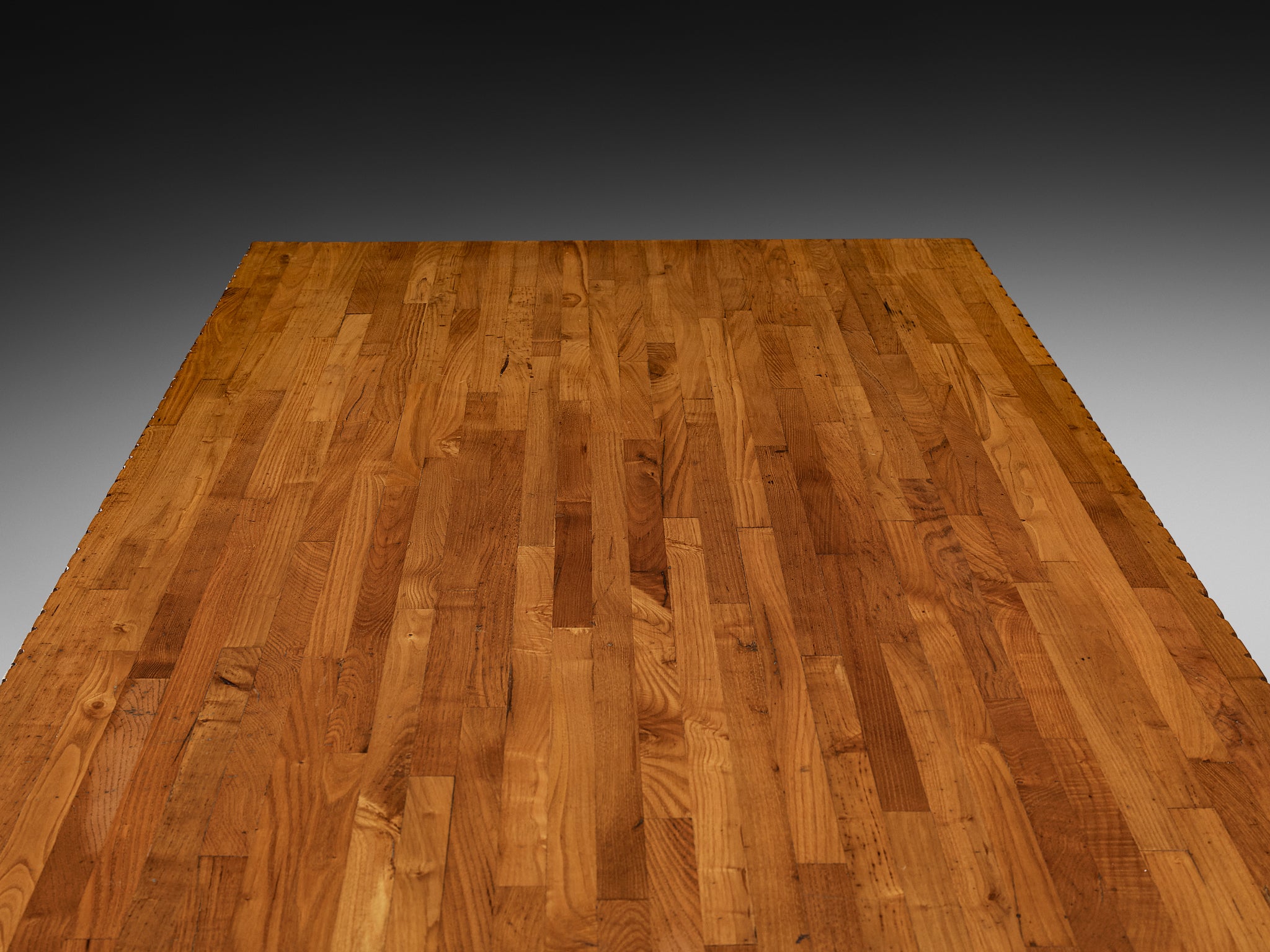 Italian Robust and Sculptural Carved Table in Oak Tables Morentz