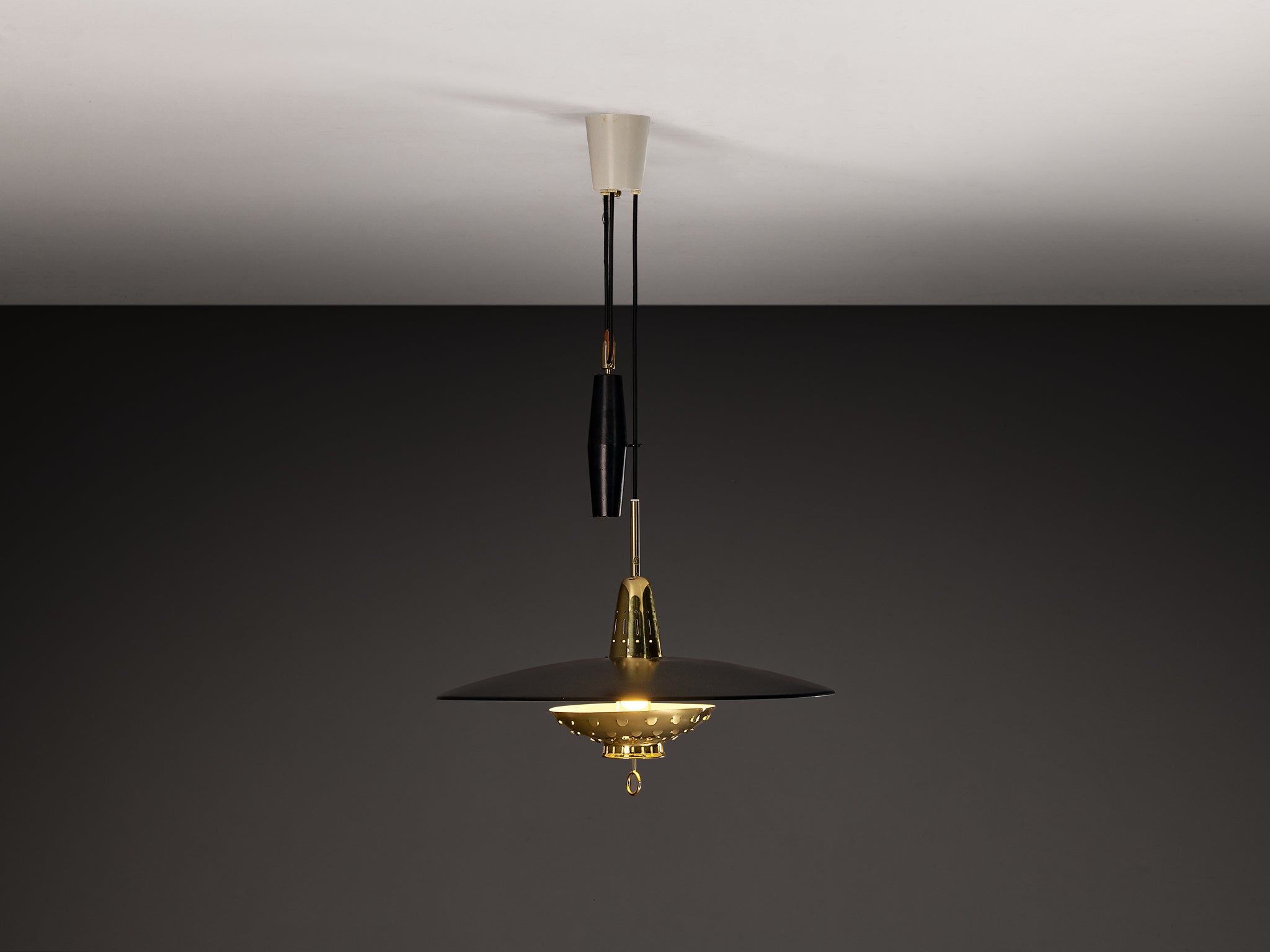 Boréns Swedish Pendant Light in Brass with Counterweight Lighting Morentz