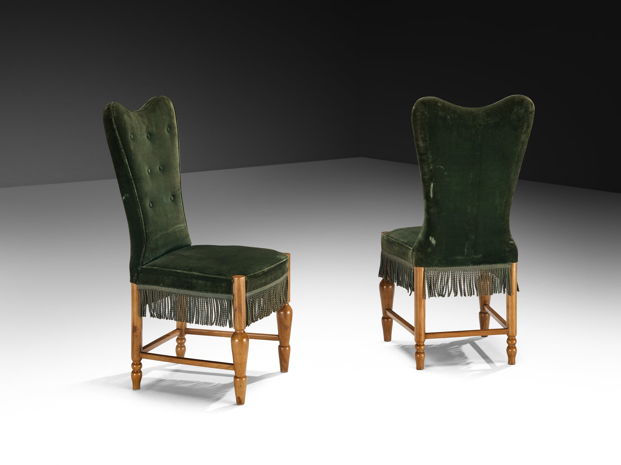 1940s Mid-Century Modern Set of Twelve Dining Chairs in Velvet and Walnut Seating Morentz