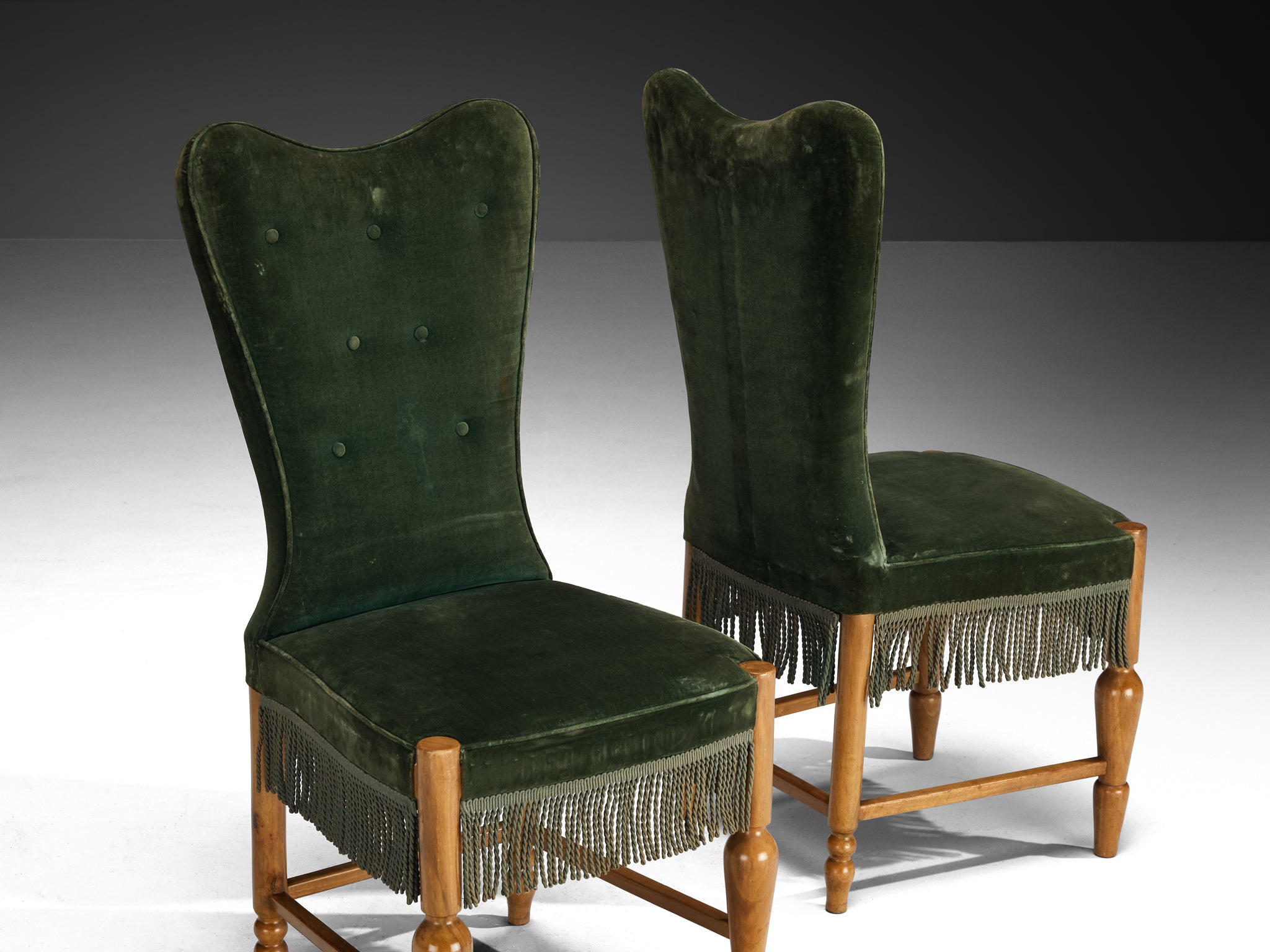 1940s Mid-Century Modern Set of Twelve Dining Chairs in Velvet and Walnut Seating Morentz