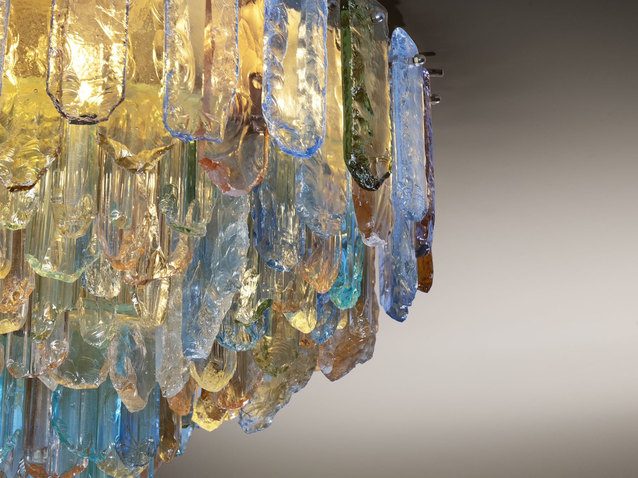 1970s Glamorous Guido Polloni Chandelier in Colored Glass Lighting Morentz