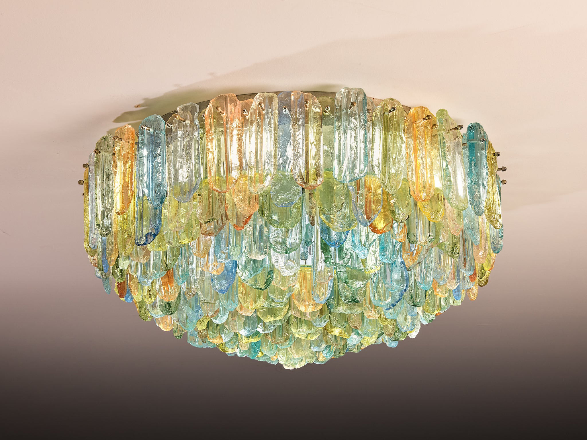 1970s Glamorous Guido Polloni Chandelier in Colored Glass (80cm/31.5in)