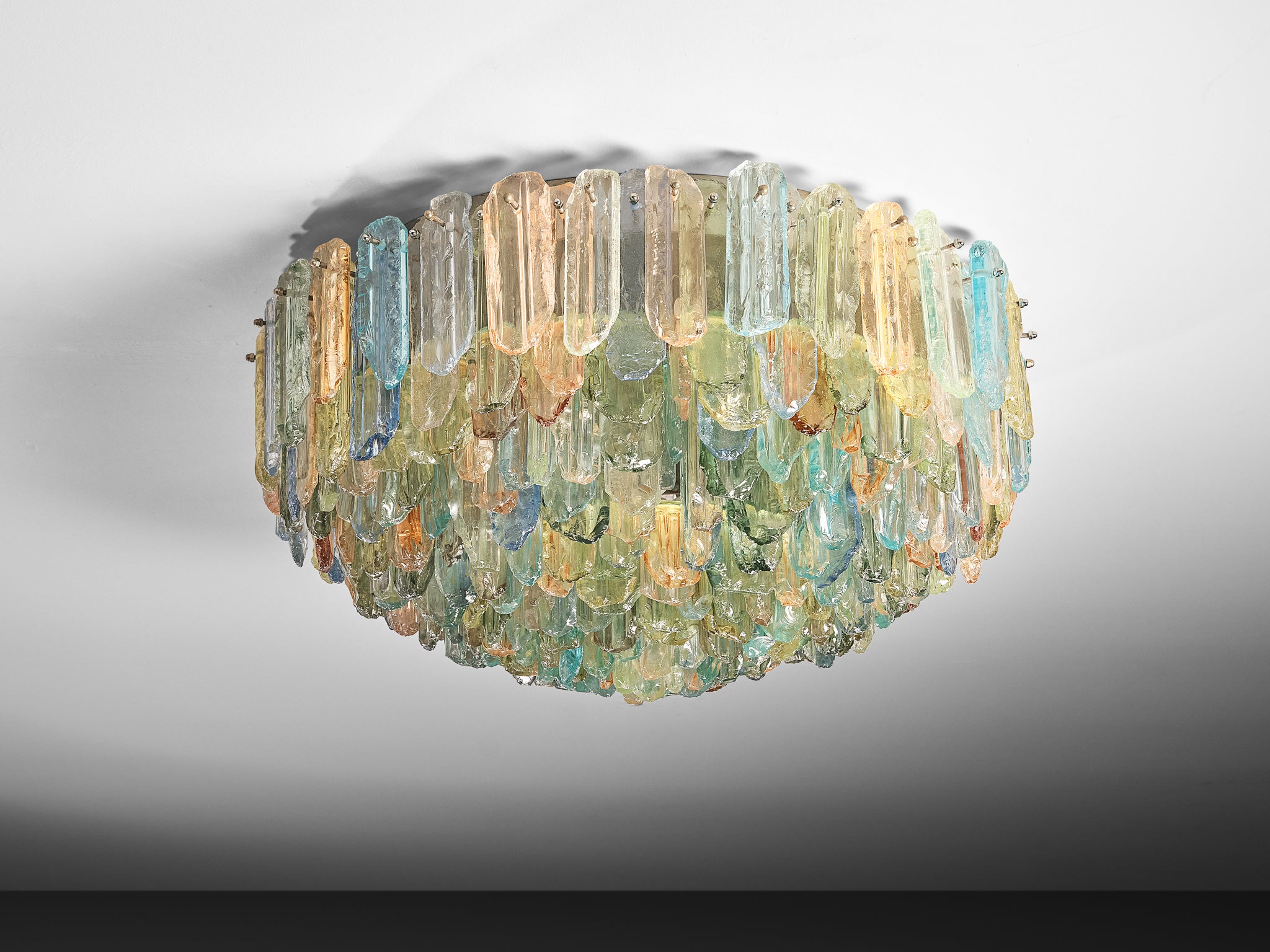 1970s Glamorous Guido Polloni Chandelier in Colored Glass (80cm/31.5in)