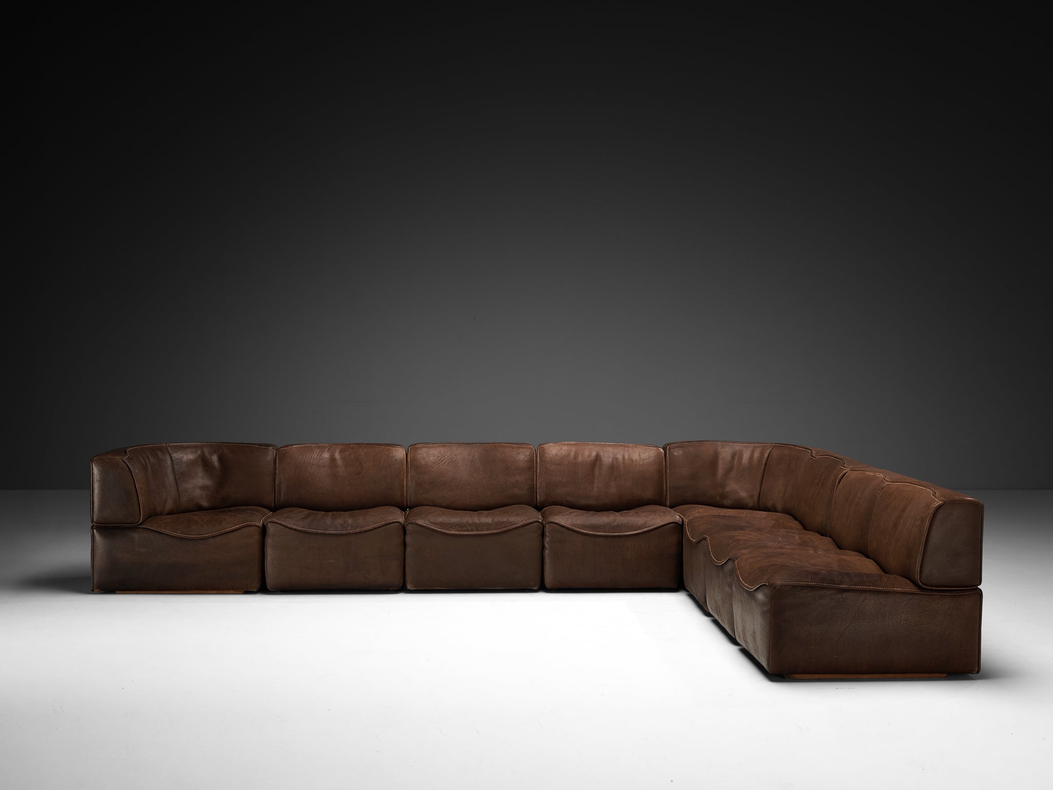 De Sede ‘DS-15’ Modular Sofa in Patinated Brown Leather Seating Morentz