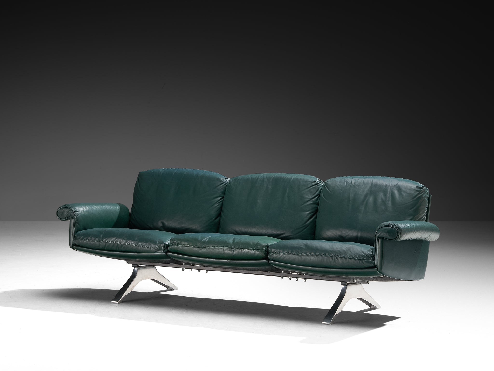 De Sede DS-31 Three Seat Sofa in Deep Green Leather Seating Morentz
