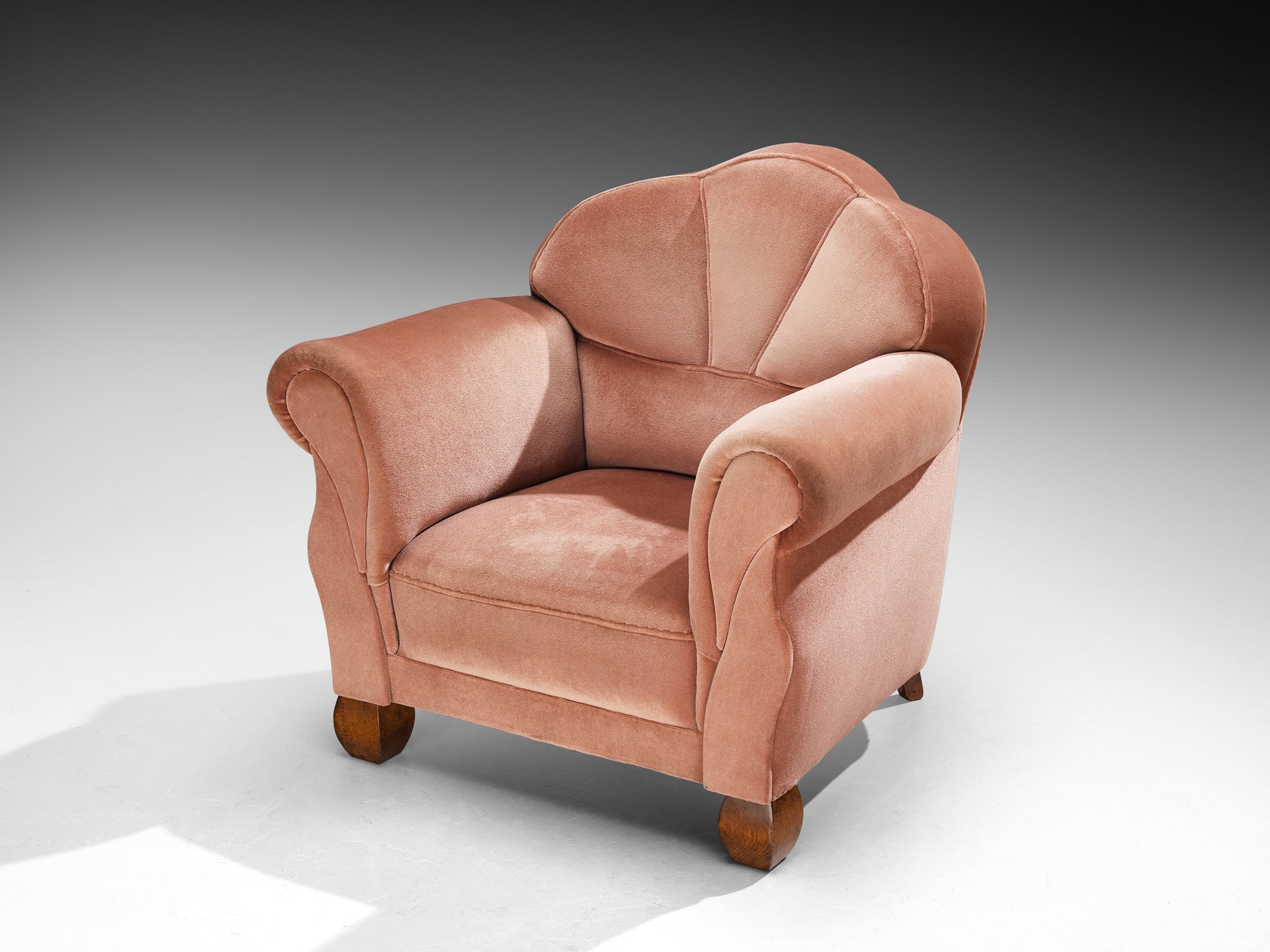 1930s Sculptural Art Deco Lounge Chair in Dusty Pink Velvet and Oak Seating Morentz