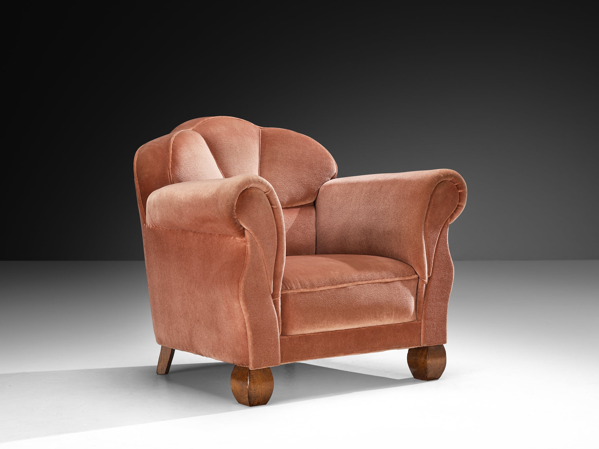 1930s Sculptural Art Deco Lounge Chair in Dusty Pink Velvet and Oak Seating Morentz
