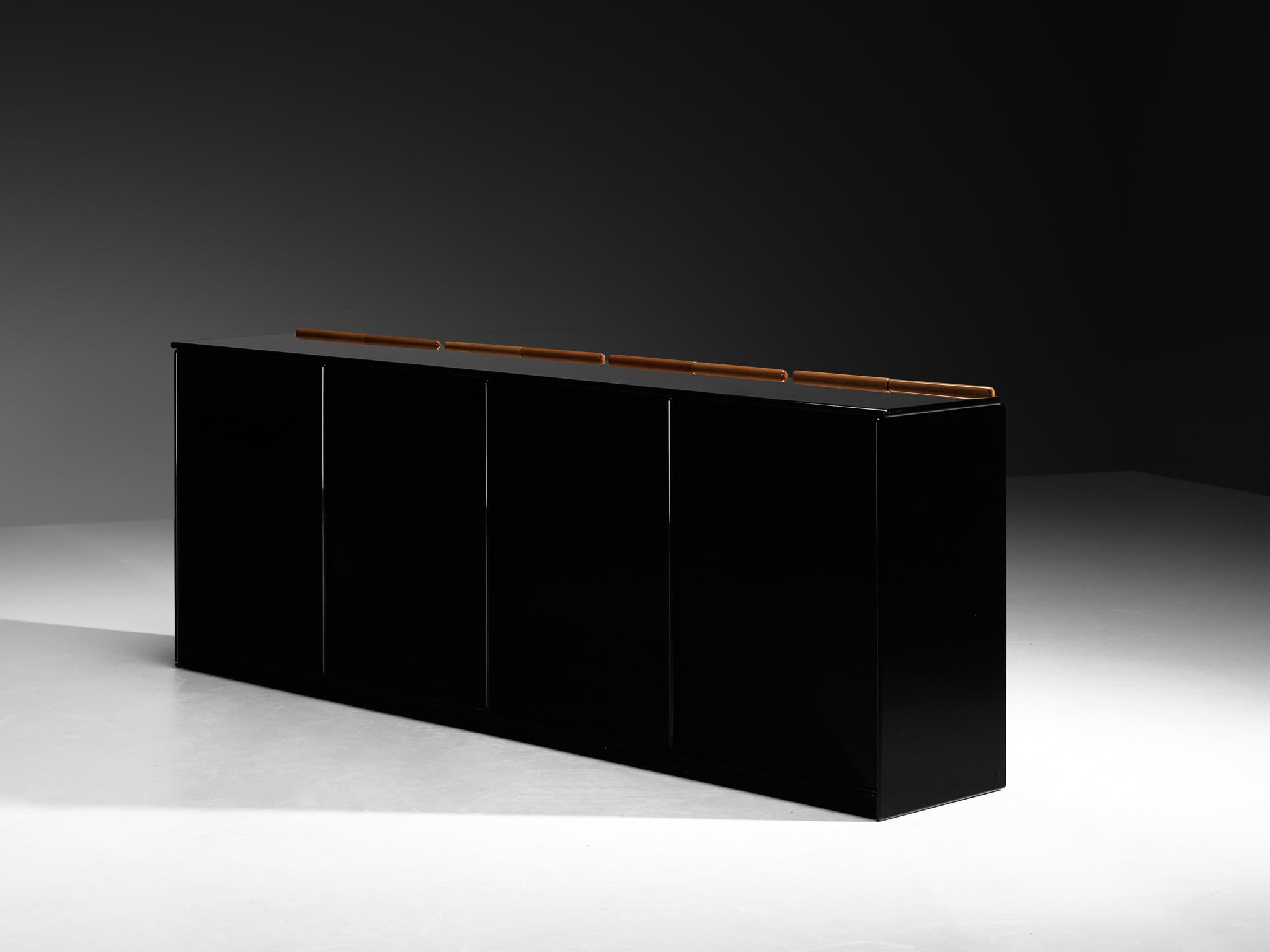 Afra & Tobia Scarpa for Maxalto 'Artona' Sideboard in Black Lacquered Wood Case pieces and storage cabinets Morentz