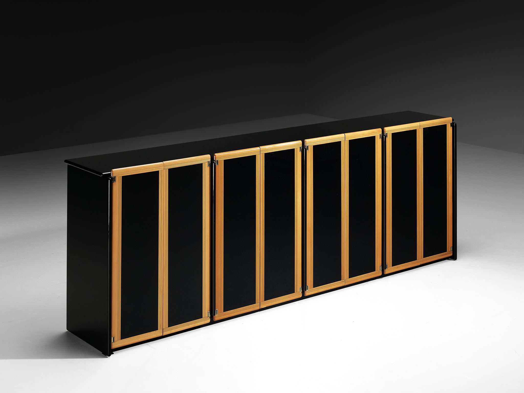 Afra & Tobia Scarpa for Maxalto 'Artona' Sideboard in Black Lacquered Wood Case pieces and storage cabinets Morentz
