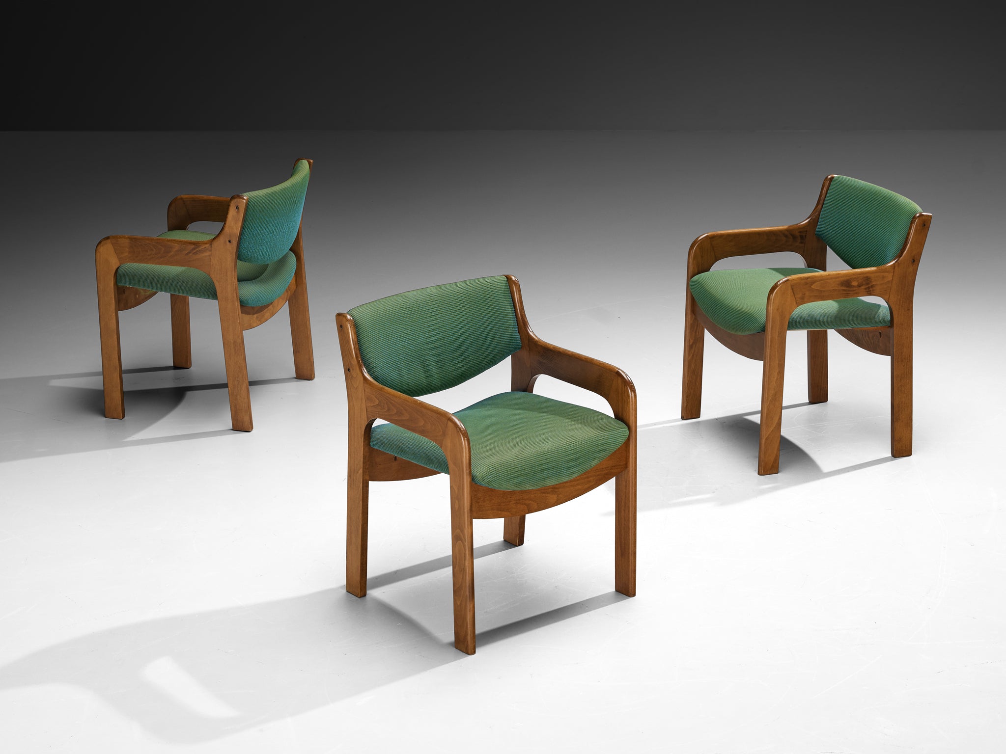Elegant Italian Mid-Century Set of Sixteen Dining Chairs with Curved Frames in Wood Seating Morentz