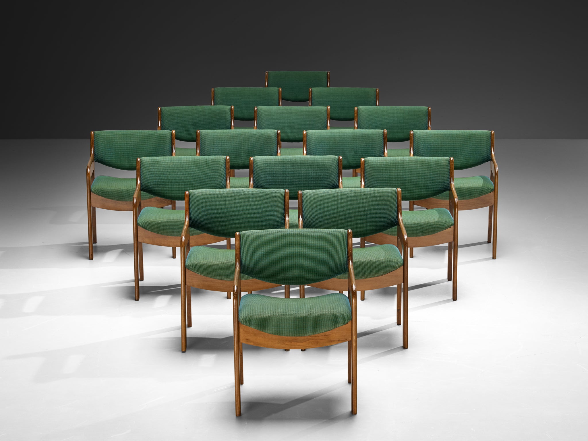 Elegant Italian Mid-Century Set of Sixteen Dining Chairs with Curved Frames in Wood Seating Morentz