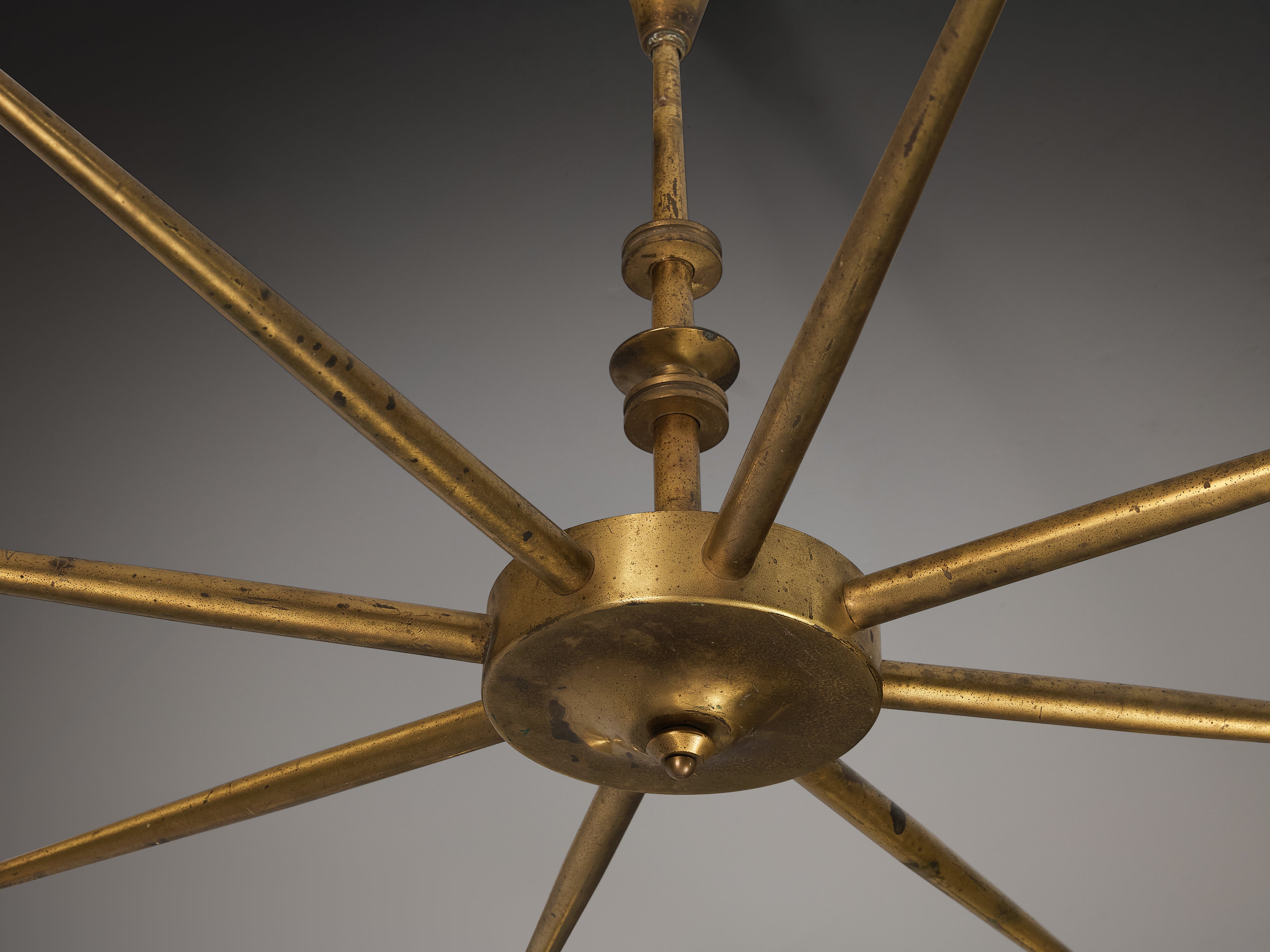 Elegant Mid-Century Modern Italian Chandelier in Brass Lighting Morentz