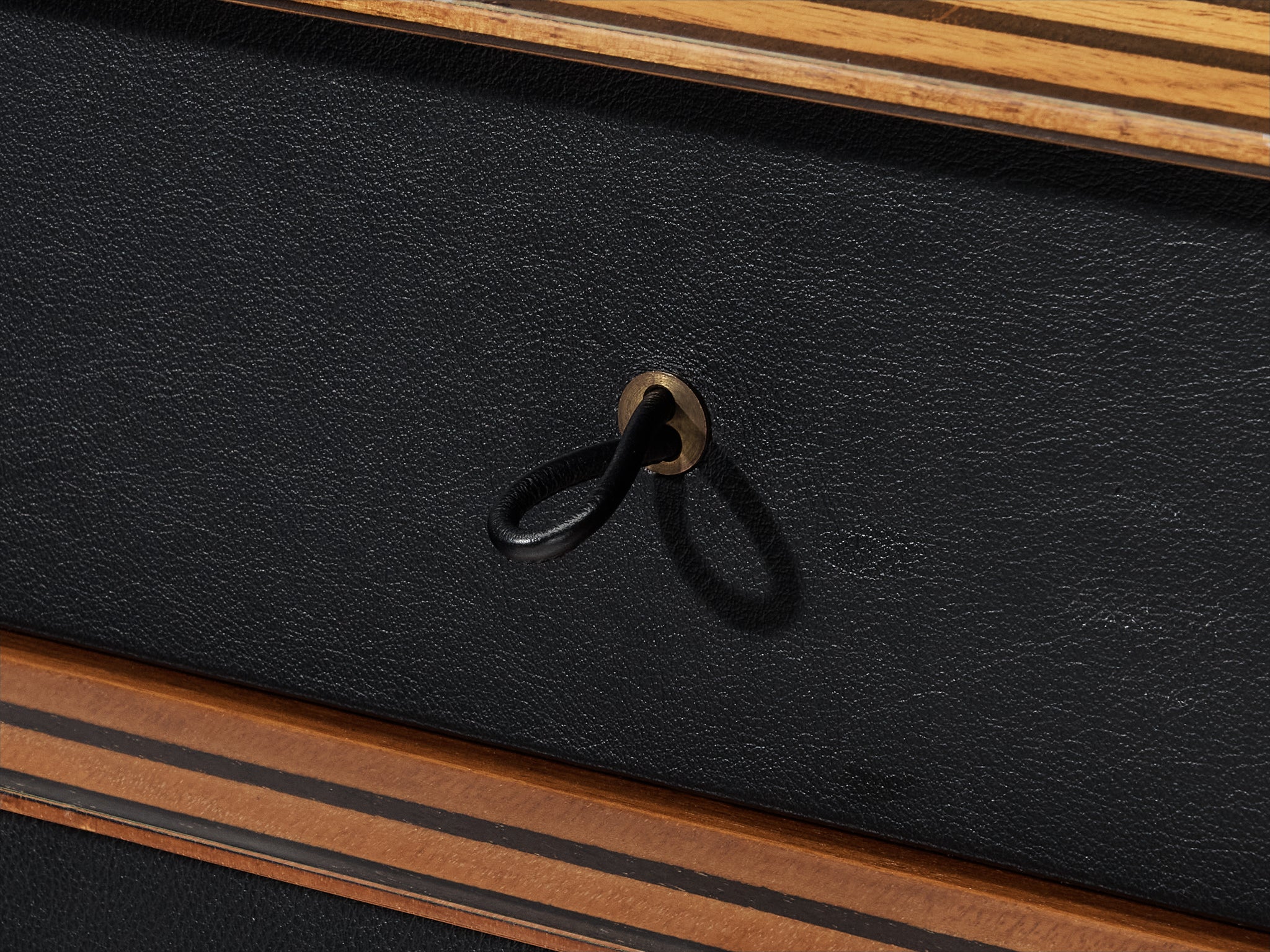 Afra & Tobia Scarpa for Maxalto 'Artona' Sideboard in Black Leather and Walnut Case pieces and storage cabinets Morentz
