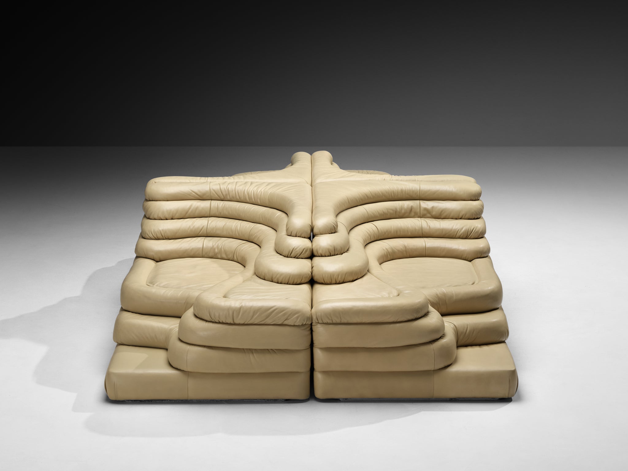 Ubald Klug for De Sede 'Terrazza' Landscapes in Rich Beige Leather Seating Morentz
