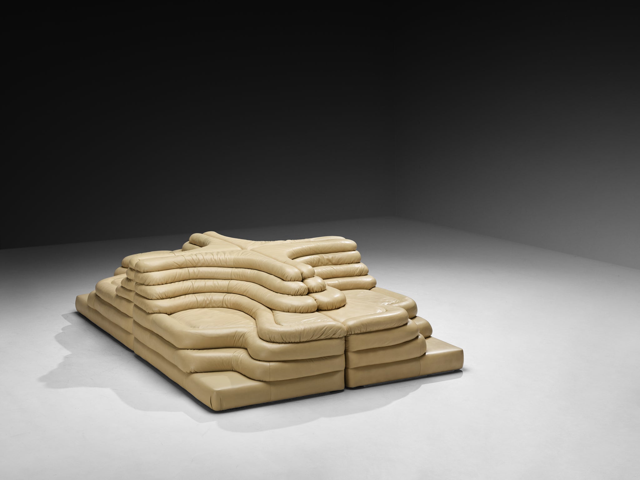 Ubald Klug for De Sede 'Terrazza' Landscapes in Rich Beige Leather Seating Morentz