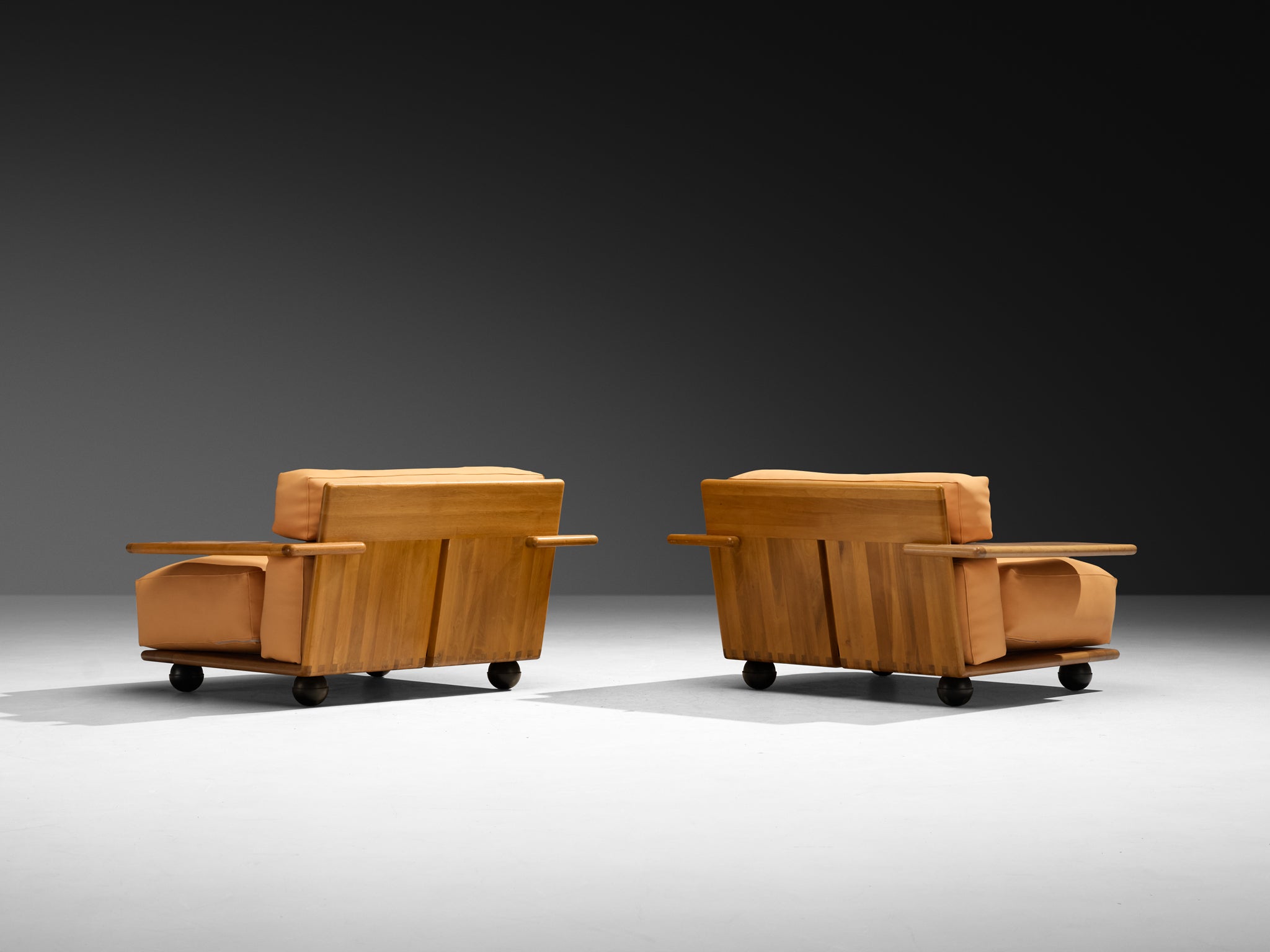Mario Bellini for Cassina Pianura Lounge Chairs in Walnut and Leather Seating Morentz