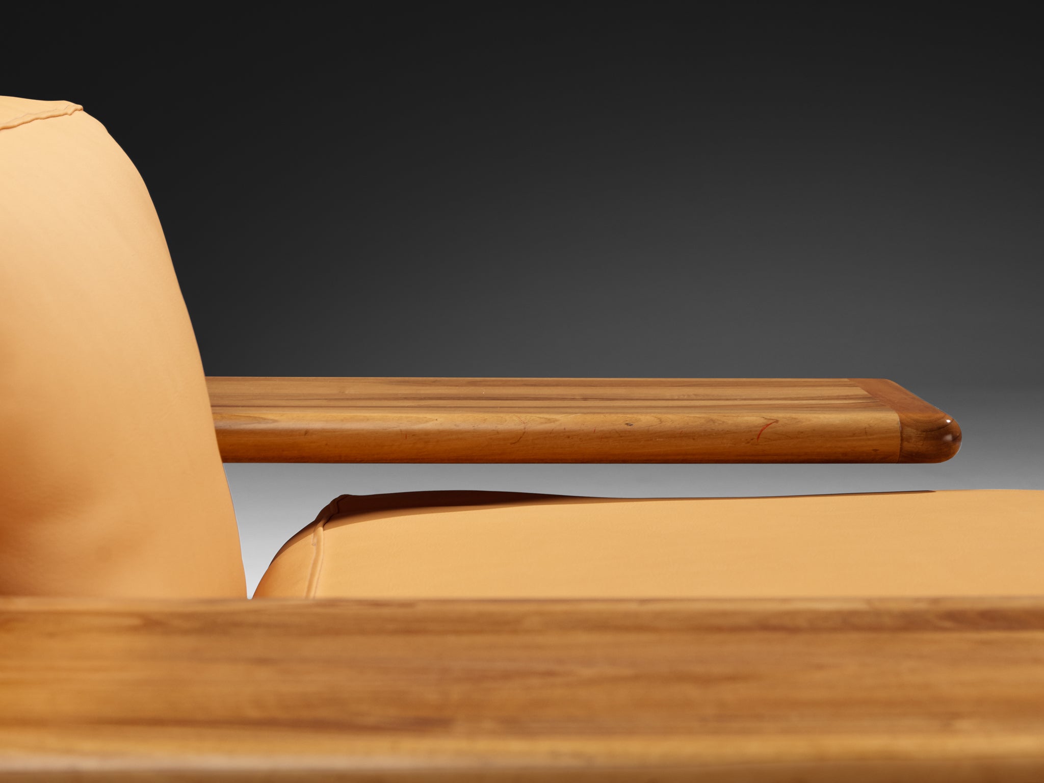Mario Bellini for Cassina Pianura Lounge Chairs in Walnut and Leather Seating Morentz