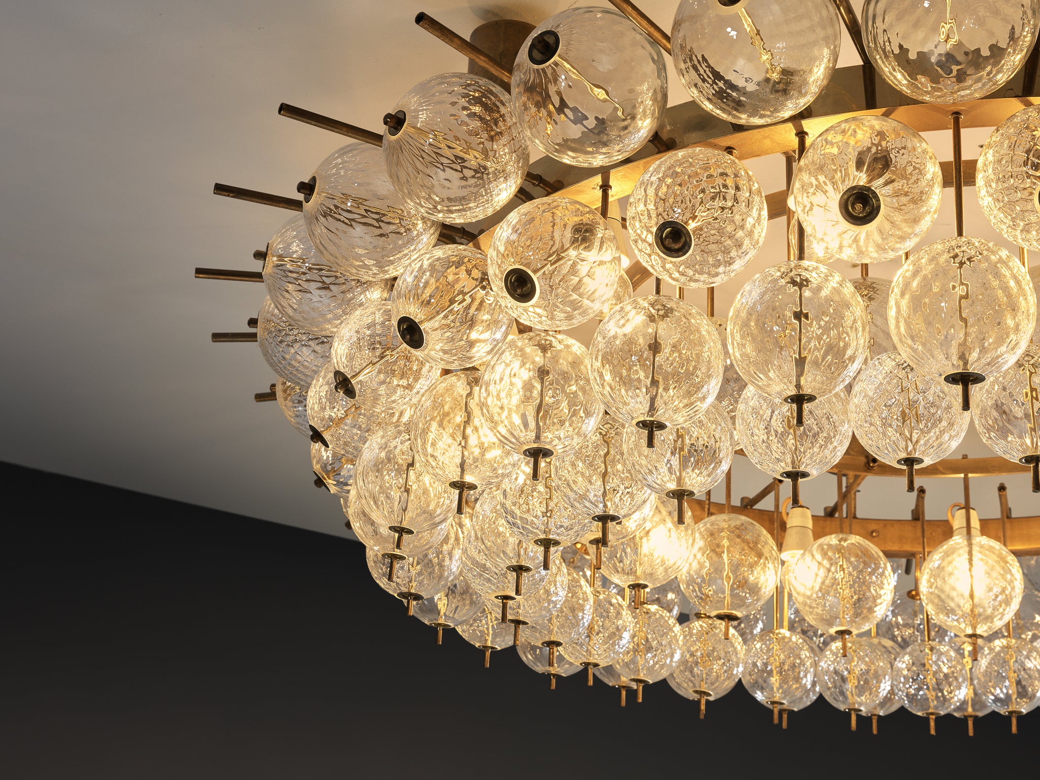 Grand Chandelier in Brass and Ribbed Glass Spheres 153cm/60in