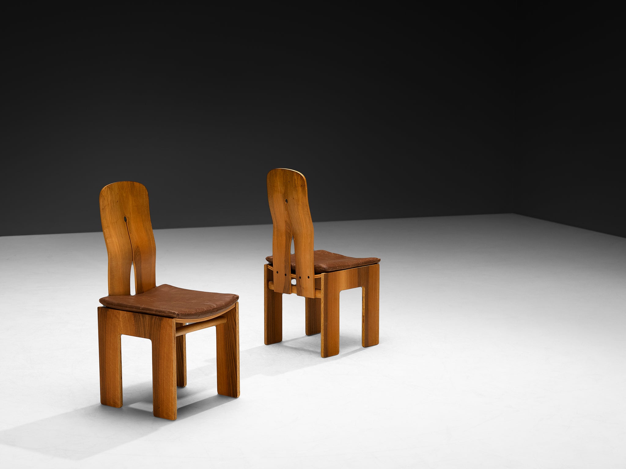 Carlo Scarpa for Bernini Set of Six Dining Chairs in Walnut and Brown Leather