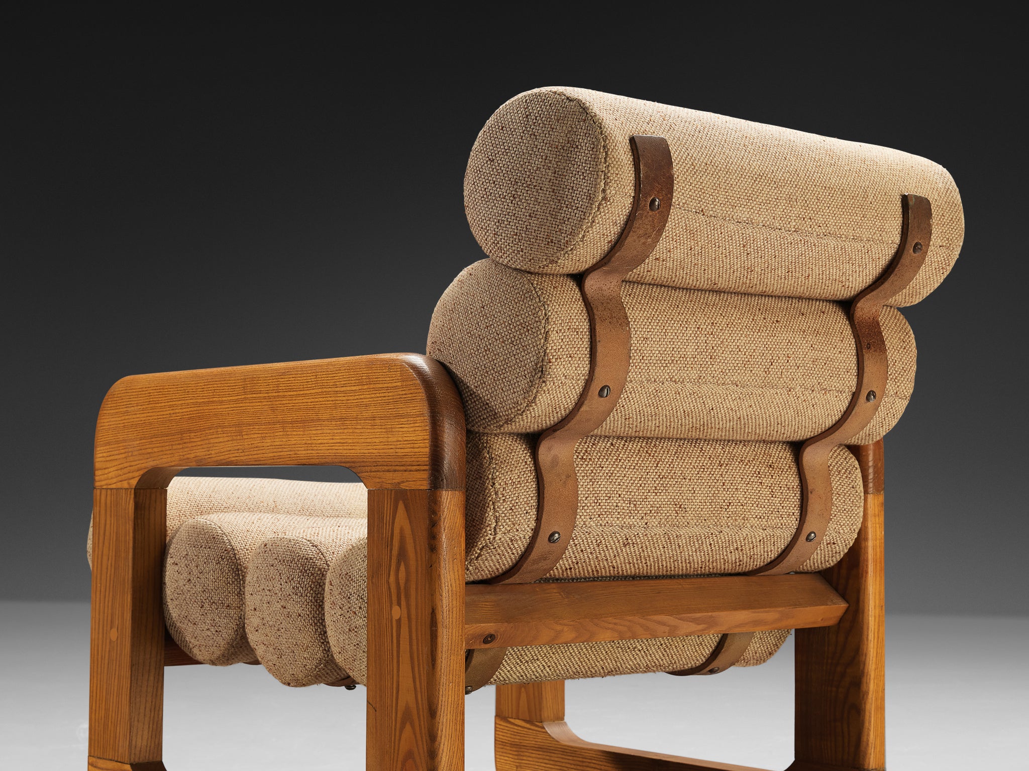 Extraordinary Lounge Chair in Ash and Beige Upholstery Seating Morentz