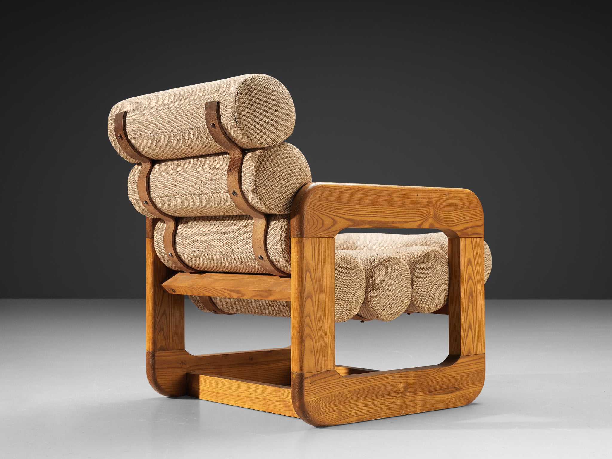 Extraordinary Lounge Chair in Ash and Beige Upholstery Seating Morentz