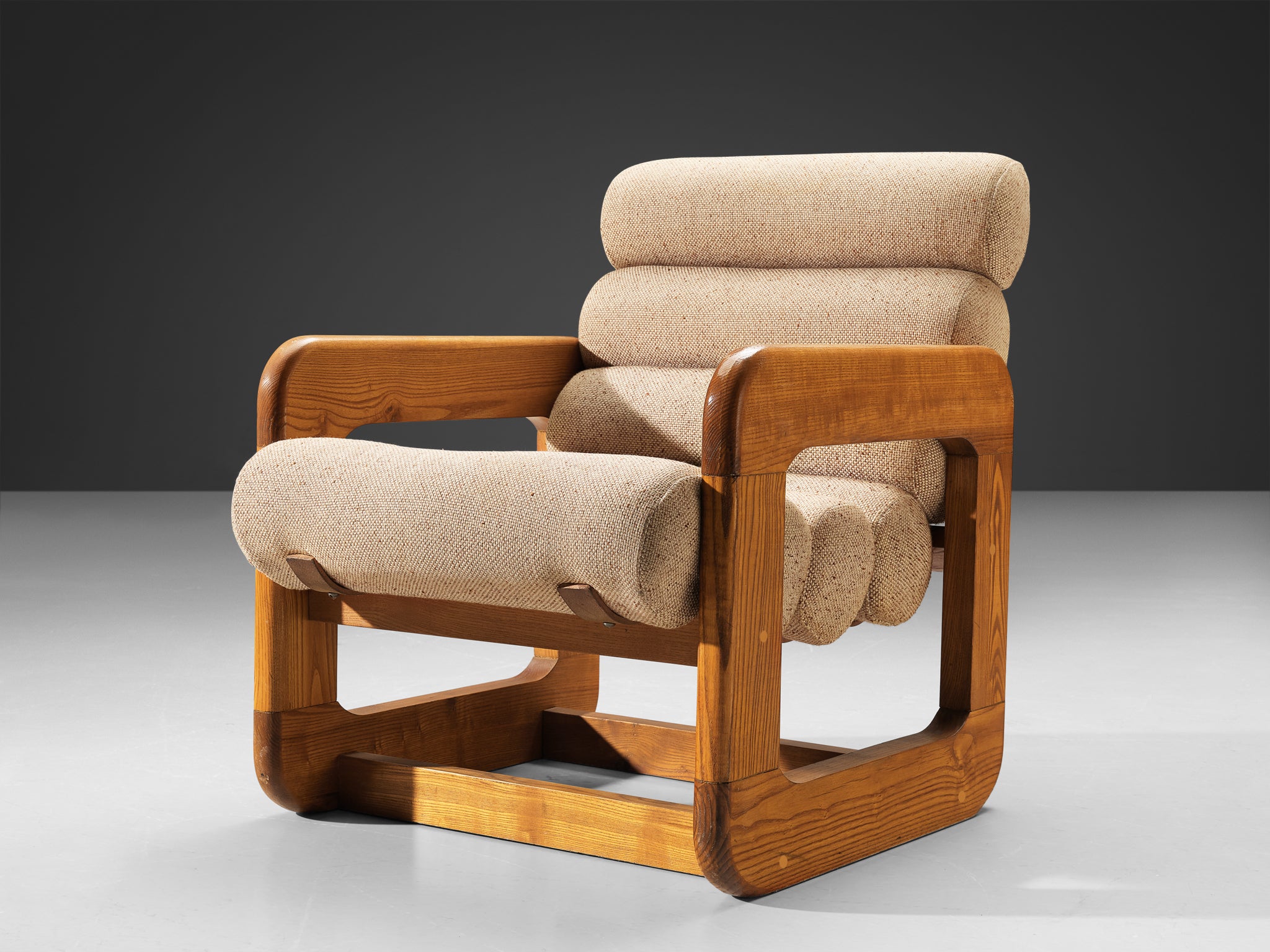 Extraordinary Lounge Chair in Ash and Beige Upholstery Seating Morentz